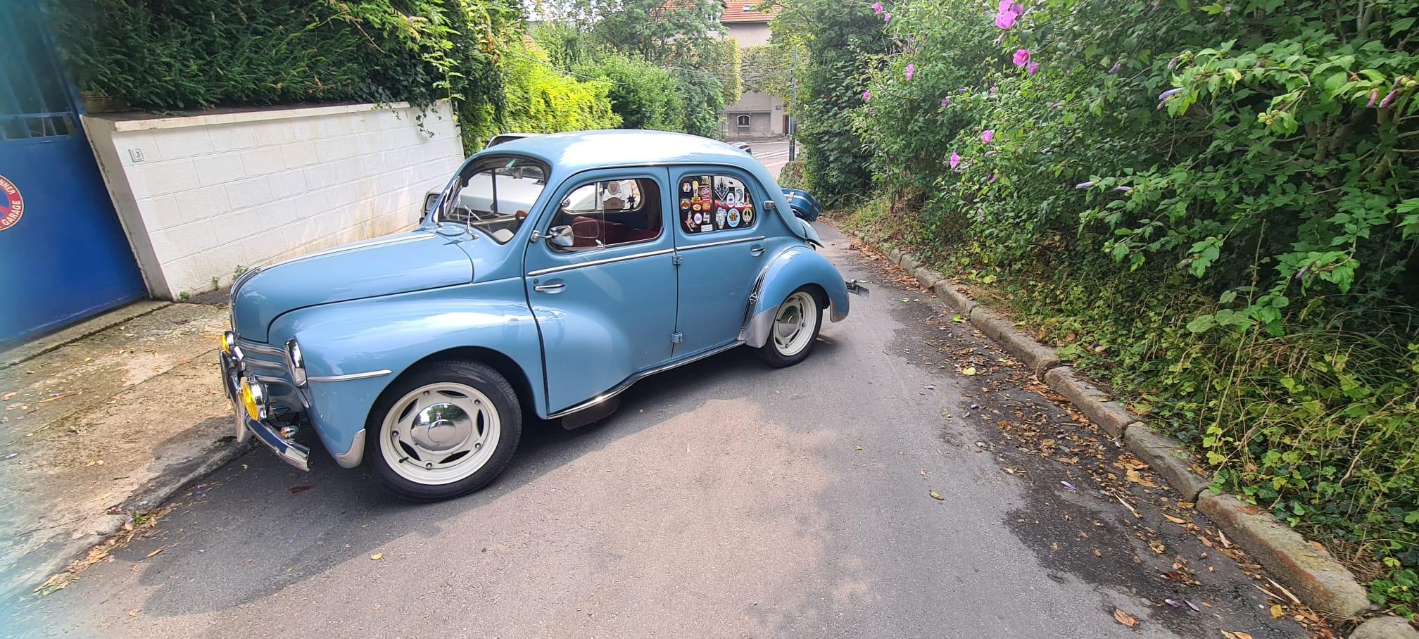 Renault 4CV, voiture de collection, Nogent-sur-Marne, Grégory, restauration automobile, voiture ancienne, passion automobile, Dauphine Gordini, Sucy Classique Club, Olds cars Saint-Maur 94, Leboncoin, rassemblement automobile, Jane Birkin, Pierre Richard, La moutarde me monte au nez, R5, Paris-Dakar, Stephanie Fugain, mécanique automobile, club automobile
