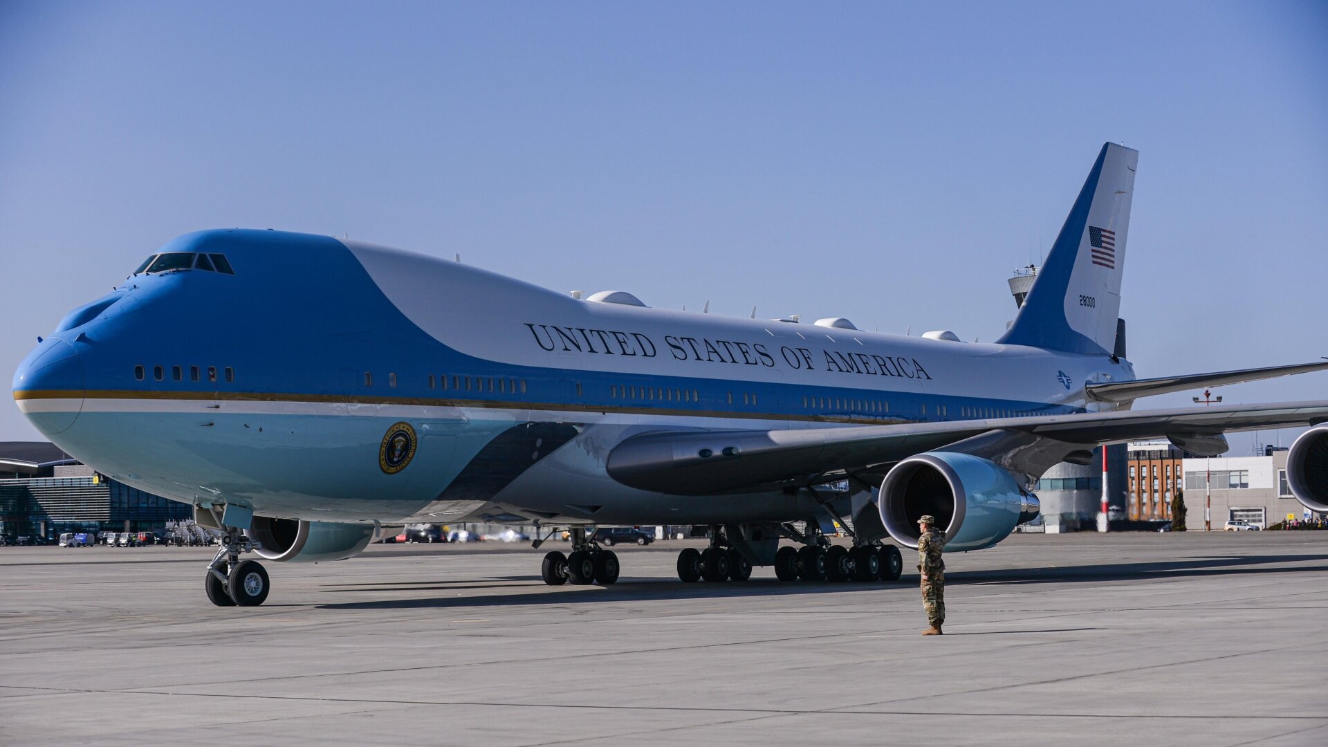 Air Force One, Donald Trump, Boeing, L3Harris, presidential plane, contract, delays, interim plane, 747-8, 747-200, VC-25A, Elon Musk, White House, Steven Cheung, Andrew Hunter, Qatari government, defense contractor, acquisitions, paint job
