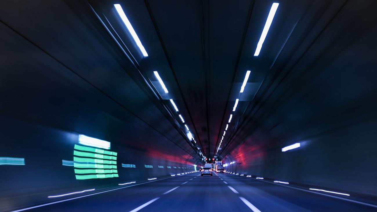 Google Maps, Thuringia, Autobahn tunnel, closed, open, navigation, police complaint, false information, traffic information, routing, data sources, feedback, Google
