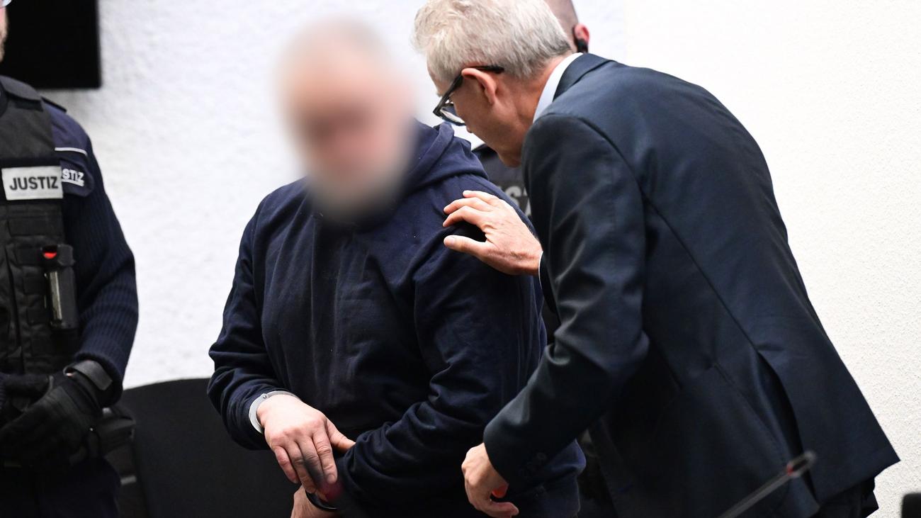 Stuttgart, Mord, Totschlag, Leichenfund, Vermisstenfall, Beziehungstat, Kneipe, Stuttgarter Süden, Leichenspürhund, Einmauerung, Rumänien, Drogen, Alkohol, Prozess, Landgericht Stuttgart, Gerichtsverfahren, Zeugenaussage, Vermisste Frau, Lebensgefährte, Angeklagter, Sohn der Getöteten
