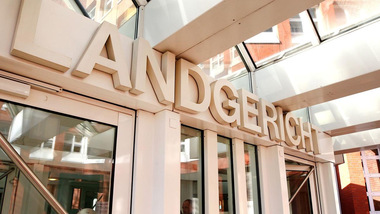 Mordversuch, Rache, Ahlen, Münsterland, Schüsse, Discounter-Parkplatz, Anklage, Staatsanwaltschaft, Sohn ermordet, Nachbarn, Mord, Ermittlungen eingestellt, Deutsch-Türke, Landgericht Münster
