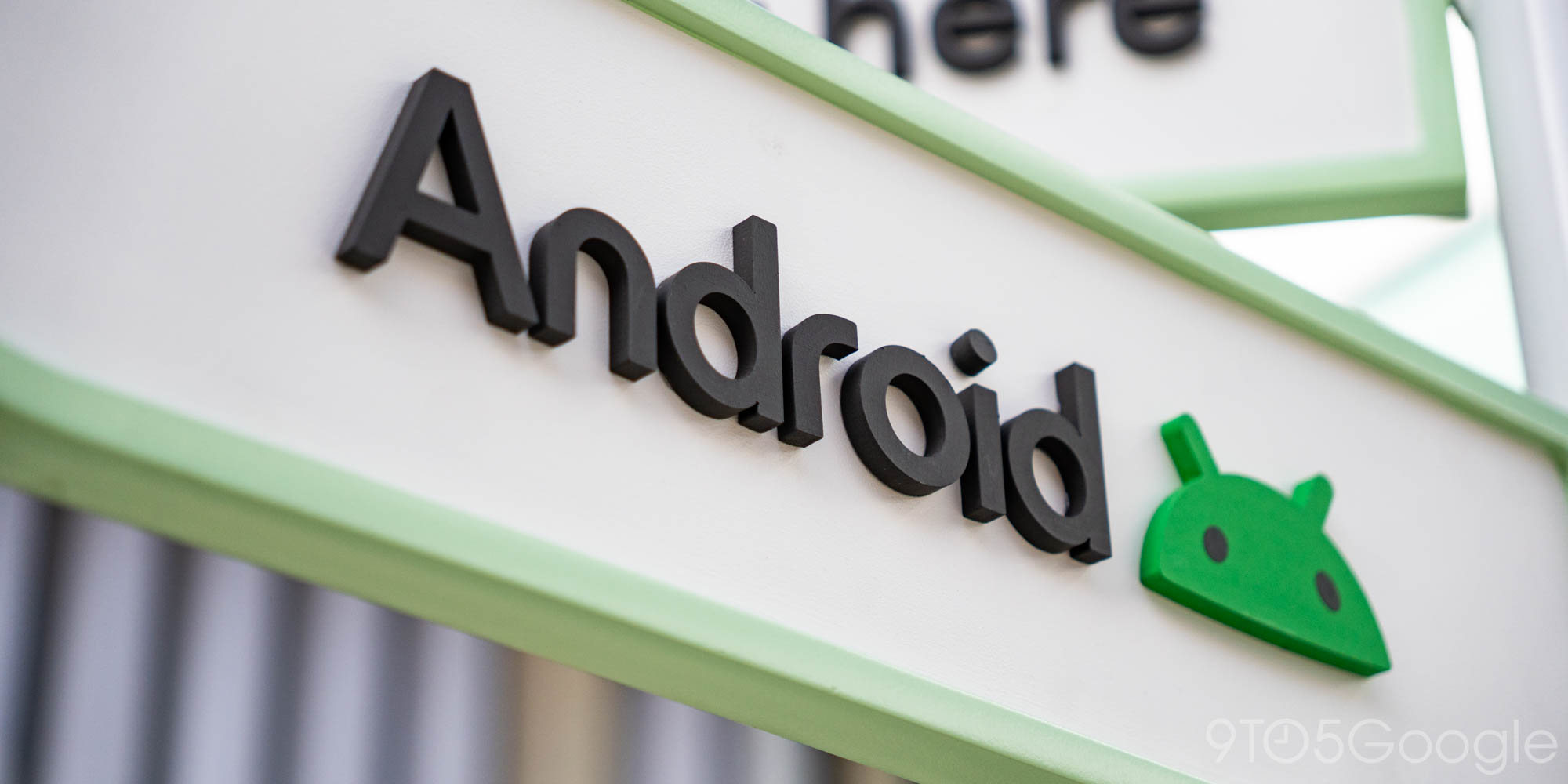 Android desktop mode, Android 16, Google DeX, Pixel 8 Pro, Pixel Tablet, desktop windowing, secondary display, ChromeOS, laptop shell, mobile computing, Samsung DeX, Android Authority, DisplayPort mirroring, QPR3, QPR1, Google, Android 15, Android 14
