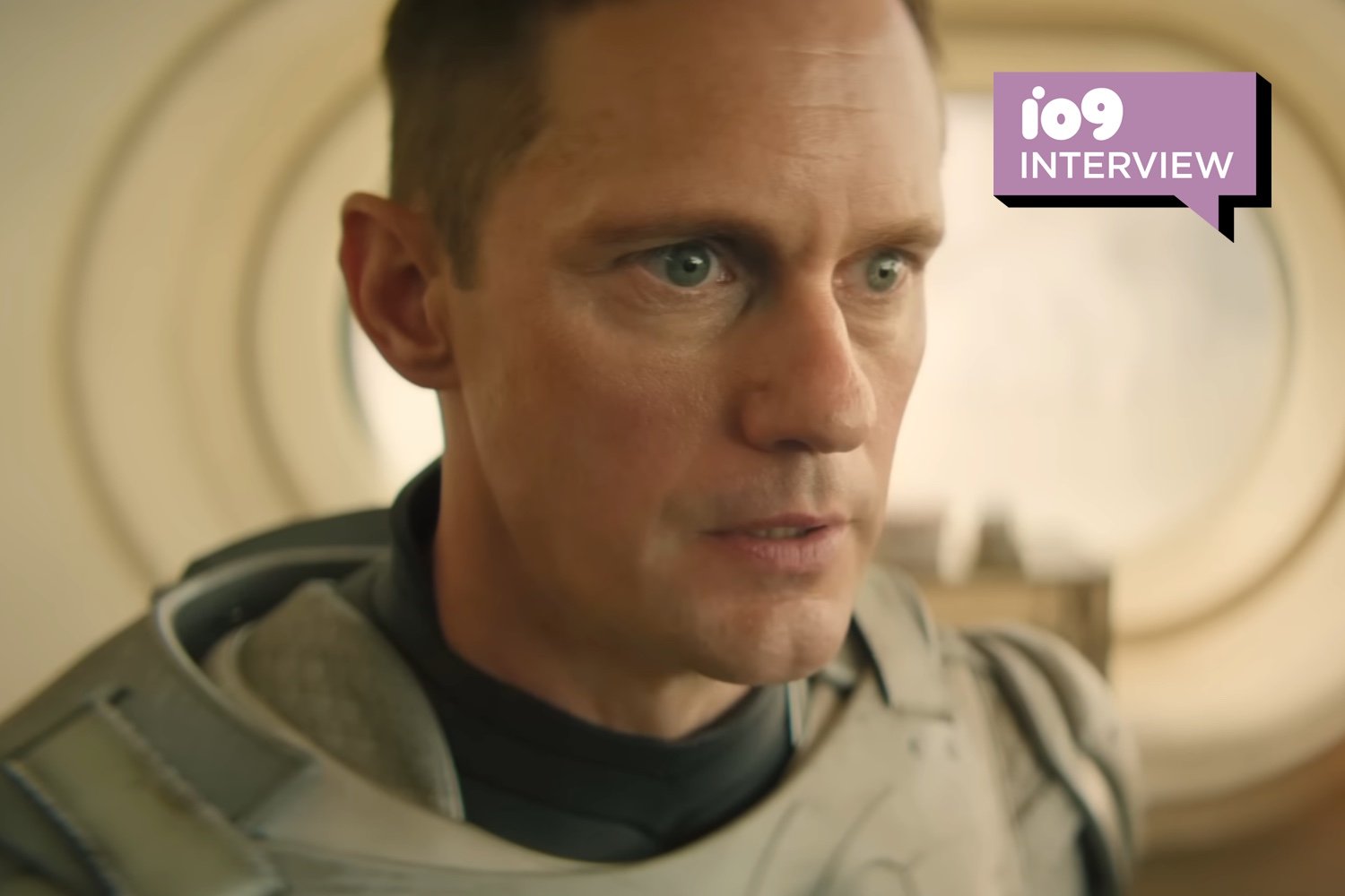 Murderbot, Apple TV+, Martha Wells, Murderbot Diaries, Alexander Skarsgård, The Rise and Fall of Sanctuary Moon, Chris Weitz, Paul Weitz, sci-fi, science fiction, TV series, John Cho, Clark Gregg, DeWanda Wise, Jack McBrayer, meta, fandom, SecUnit, Security Unit, virtual stage, premium entertainment, adaptation
