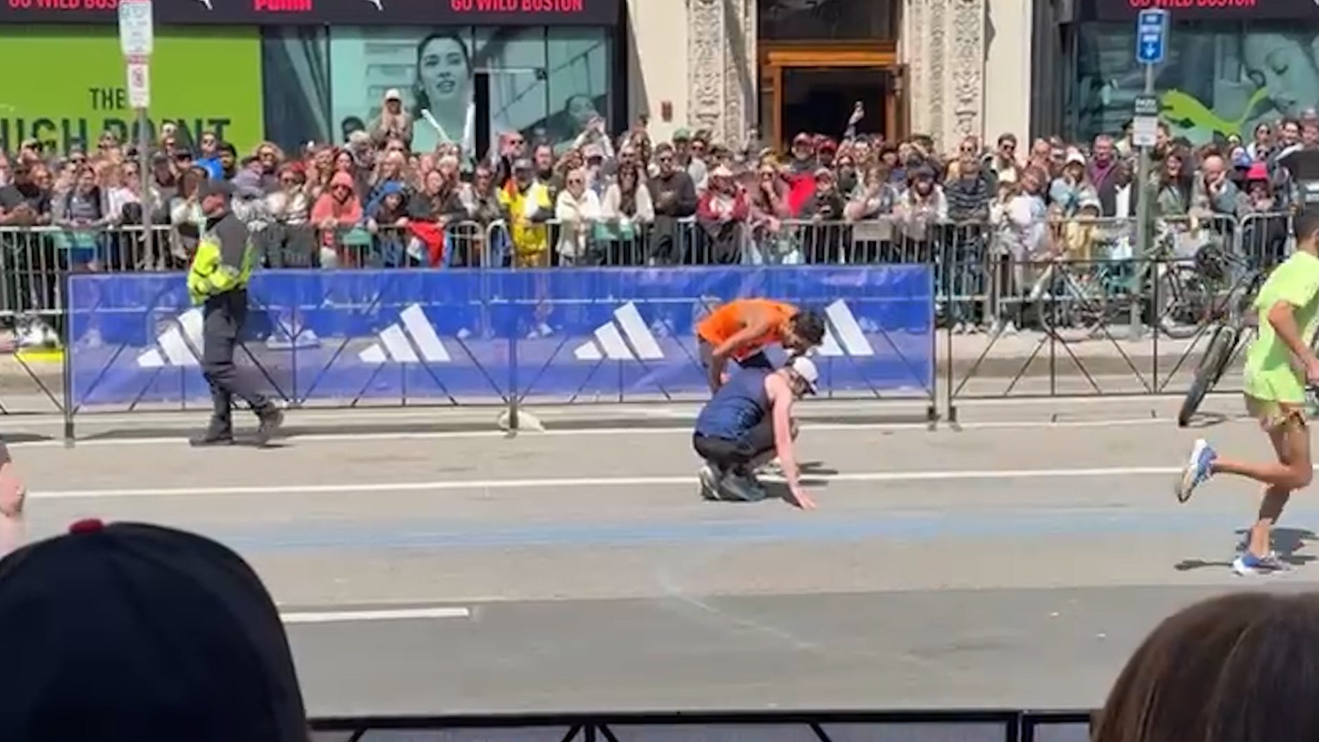 Boston Marathon, sportsmanship, kindness, Pedro Arieta, Lucia R. Kempton, viral video, uplifting, inspiring, human kindness, feel-good story, good news, runner, finish line, humanity, selflessness, TikTok, marathon
