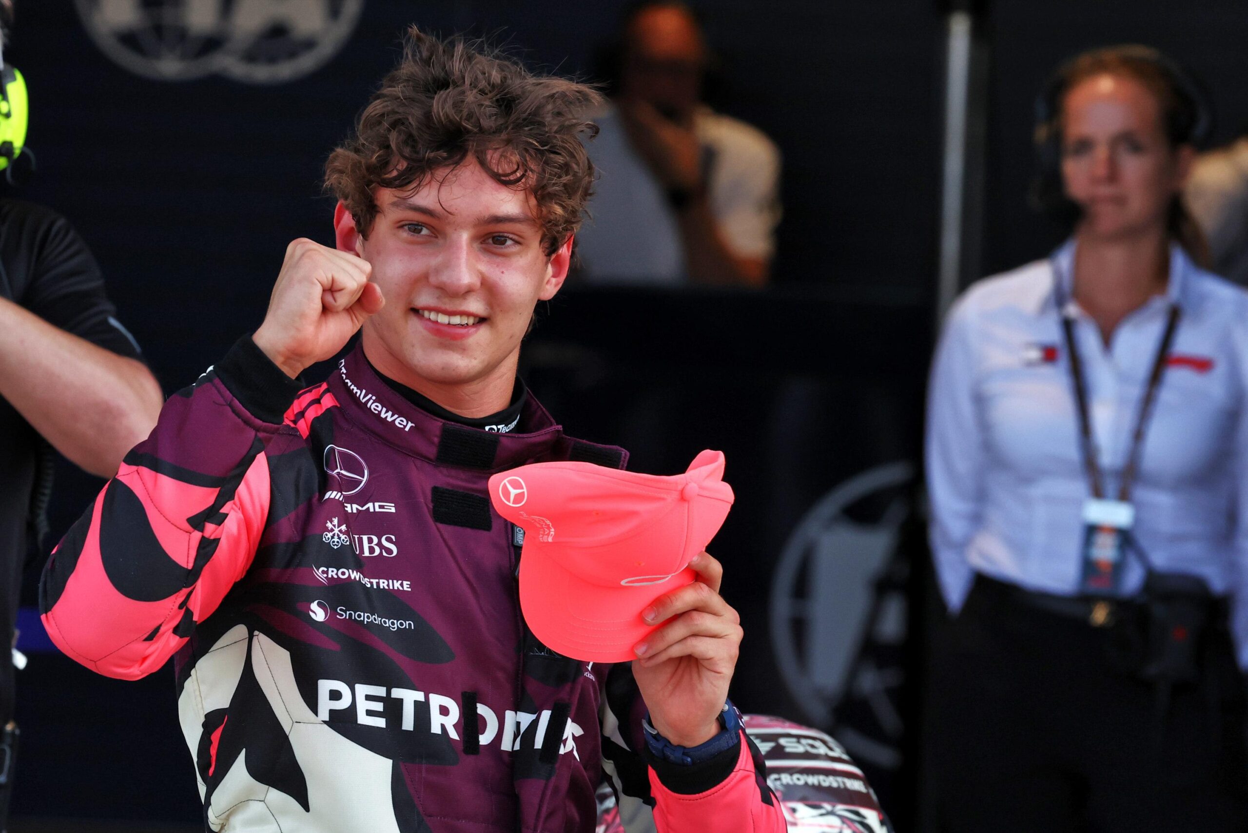 Andrea Kimi Antonelli, Miami Grand Prix, Formula 1, F1, pole position, sprint race, Mercedes, Oscar Piastri, Lando Norris, Max Verstappen, Lewis Hamilton, rookie, Italian driver, Miami International Autodrome, racing, motorsport, qualifying, record, debut, Grand Prix de Miami, Alexander Albon, Isack Hadjar, Fernando Alonso, Esteban Ocon, Pierre Gasly
