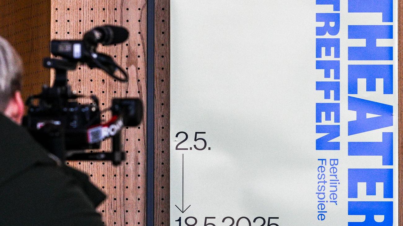 Theatertreffen, Berlin, theatre festival, Katie Mitchell, Bernarda Albas Haus, Deutsches Schauspielhaus Hamburg, Claudia Roth, culture, Federico García Lorca, Alice Birch, Florentina Holzinger, Sancta, Fabian Hinrichs, René Pollesch, Volksbühne
