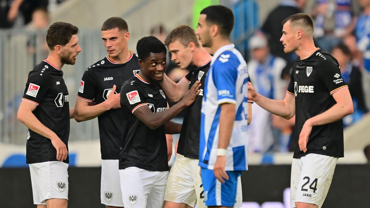 1. FC Magdeburg, Preußen Münster, 2. Bundesliga, Fußball, Spielbericht, Ergebnis, 0:5, Heimniederlage, Aufstiegsrennen, Abstiegskampf, Jano ter Horst, Marc Lorenz, Joshua Mees, Daniel Kyerewaa, Fußball-Bundesliga, Saison, Relegationsplatz, Unzulänglichkeiten, Verteidigung, Fehler
