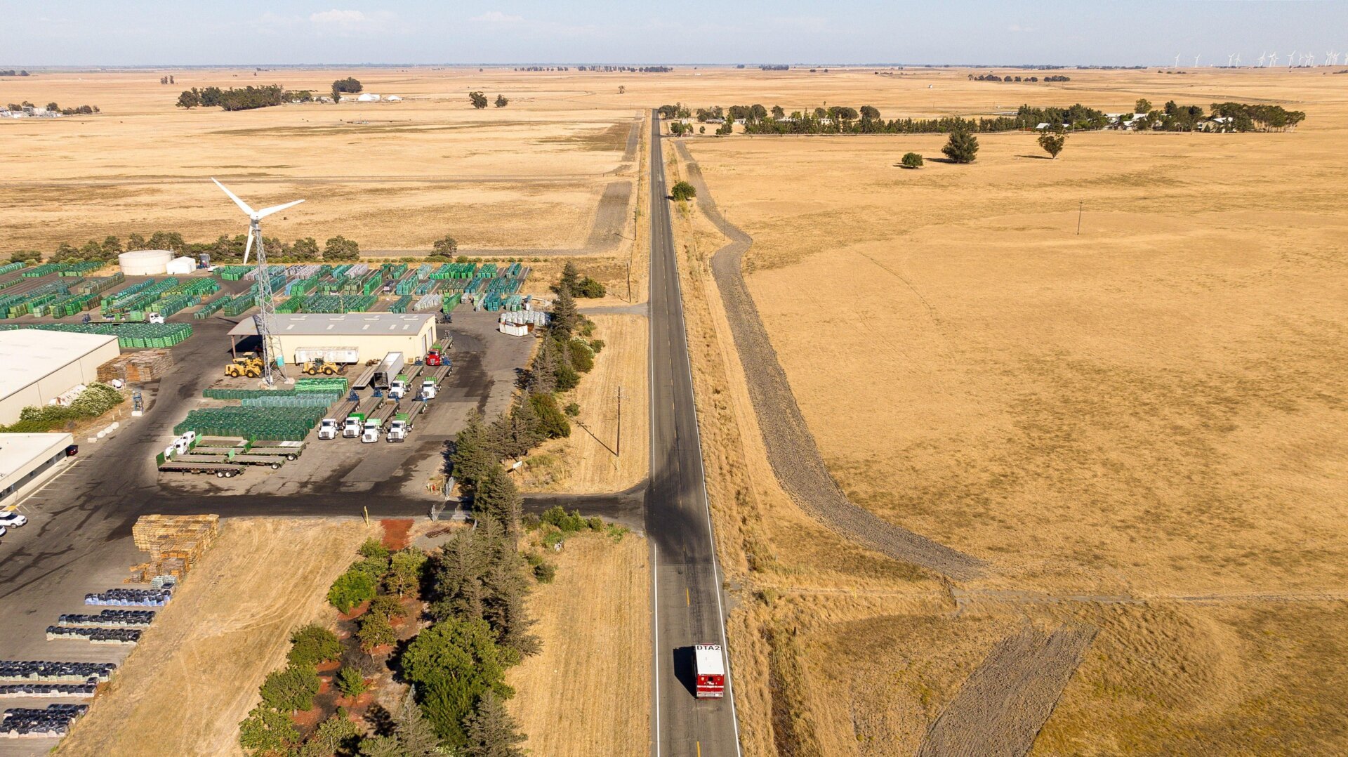 California Forever, Flannery Associates, Silicon Valley, tech billionaires, Solano County, farmland, real estate, land disputes, utopian city, Marc Andreessen, Reid Hoffman, strong-arm tactics, divide-and-conquer, anti-competitive practices, price fixing, lawsuits, regulatory hurdles, new city, libertarian wonderland

