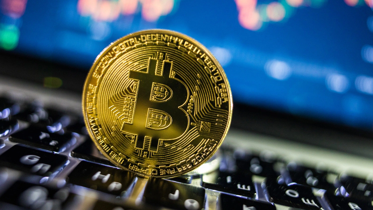 Bitcoin mining, profitability, energy costs, block reward, halving, small and medium enterprises, large mining operations, economies of scale, Bitcoin market value, mining sustainability
