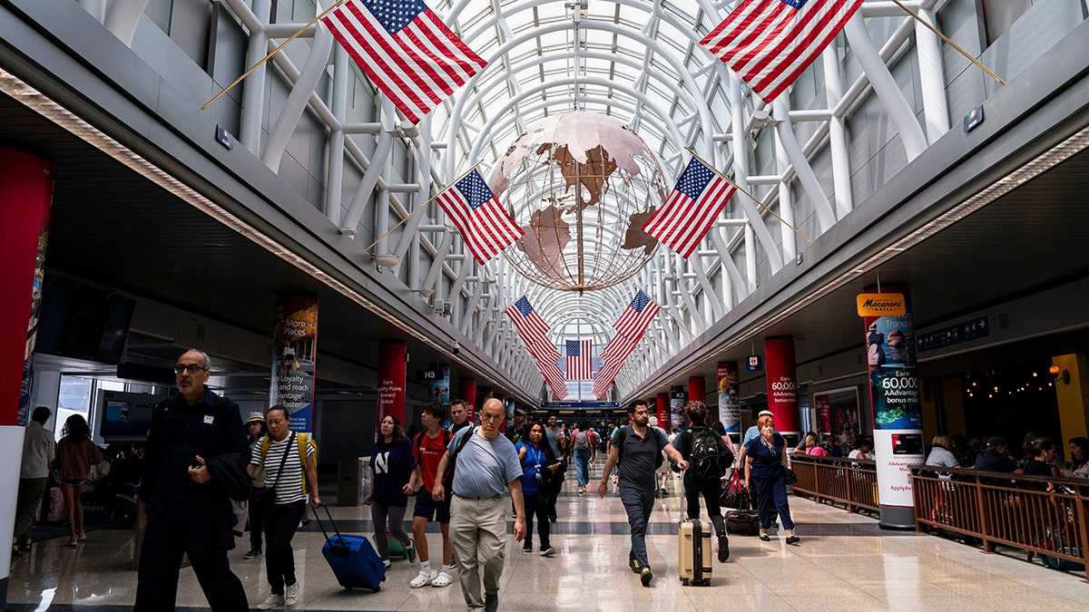 measles, Illinois, IDPH, Cook County, Chicago O'Hare Airport, MMR vaccine, vaccination, outbreaks, public health, exposure, symptoms, Dr. Sameer Vohra, Dr. Kiran Joshi, health, contagious, immunization
