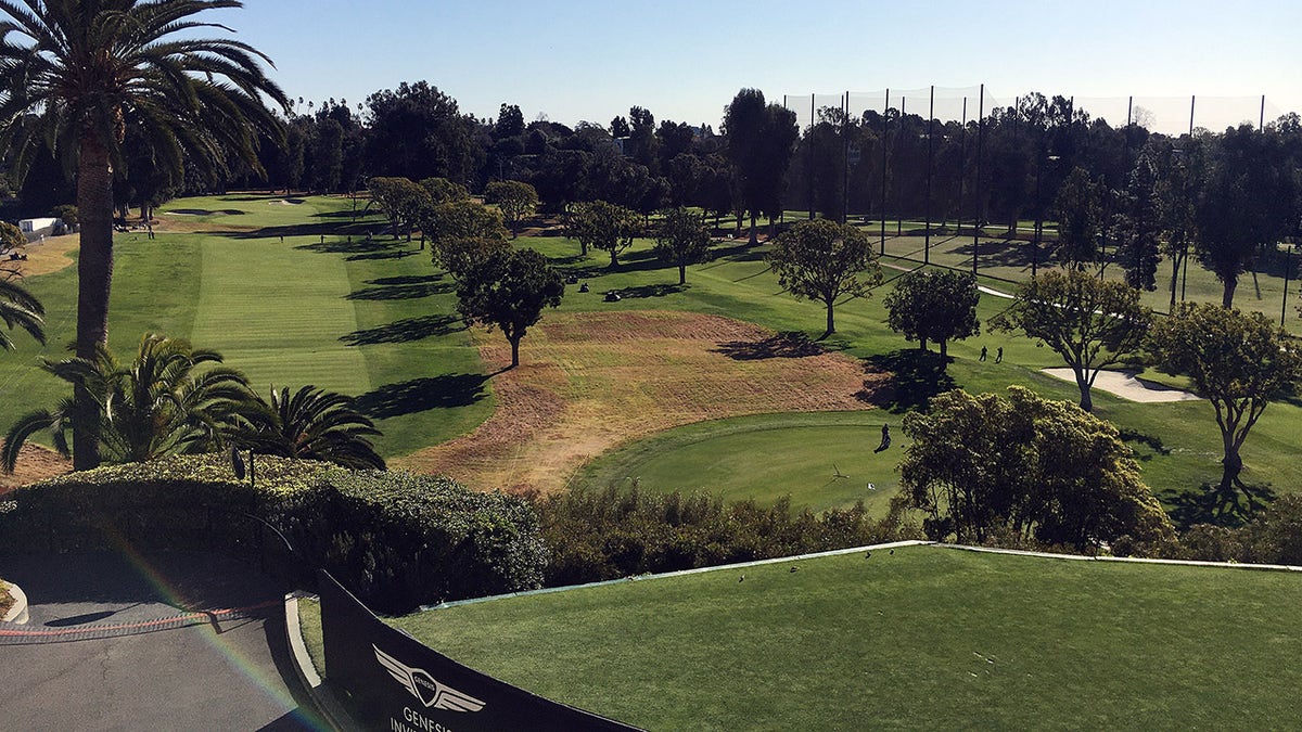 Plane landing, Riviera Country Club, emergency landing, golf course, engine issues, FAA, NTSB, investigation, Los Angeles, Traffic News Los Angeles, TNLA, Olympic Games, U.S. Open, PGA Championship, Ryder Cup, Luke Donald, Jon Rahm, Genesis Invitational, Tiger Woods, Torrey Pines, wildfires, Ludvig Aberg
