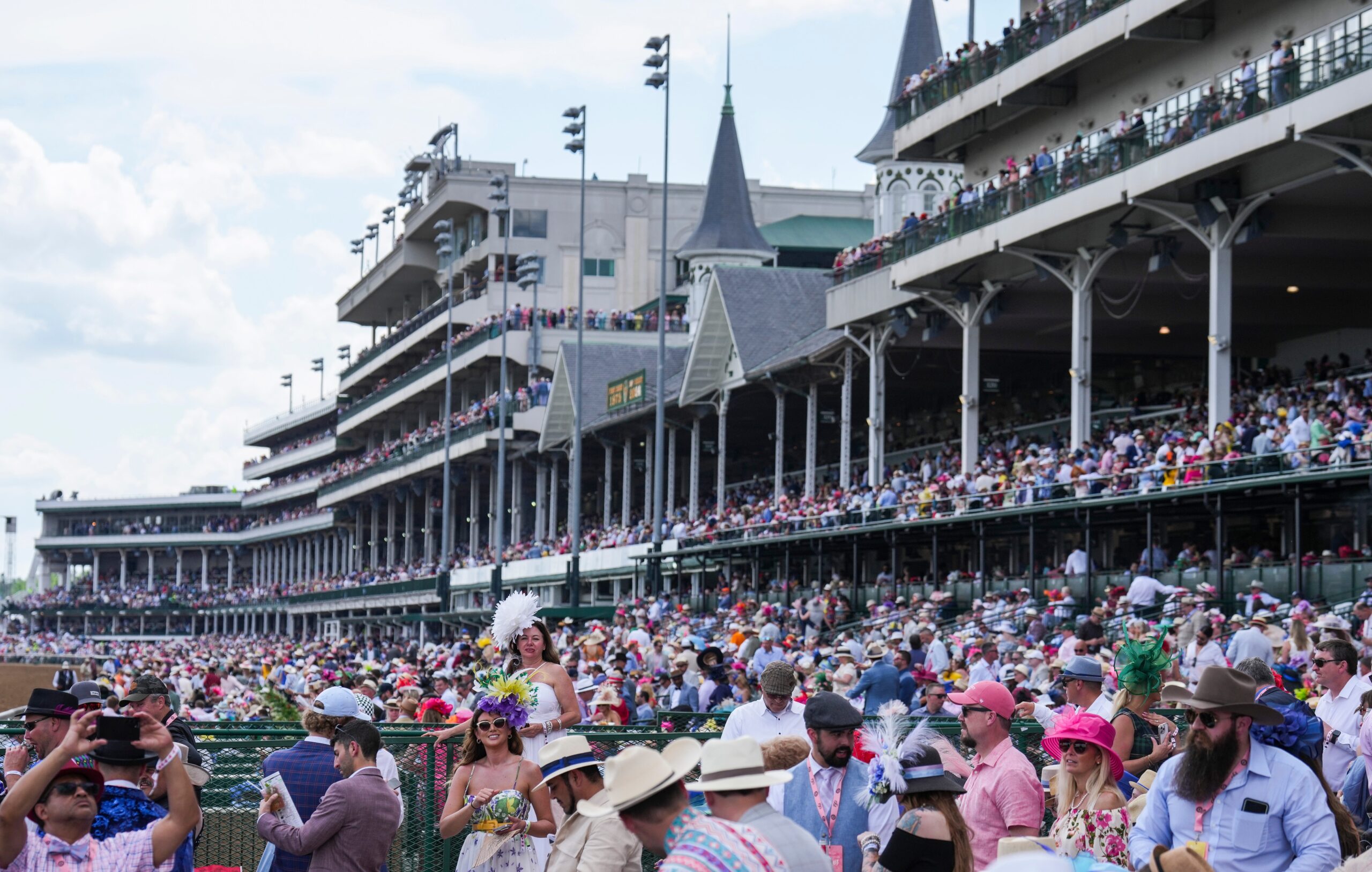 Kentucky Derby, 2025 Kentucky Derby, Churchill Downs, horse racing, undercard races, Edgewood Stakes, Churchill Downs Stakes, American Turf Stakes, Charles Whittingham Stakes, live results, race times, FanDuel TV, USA, NBC, Fubo, Peacock, streaming, horse race, garland of roses
