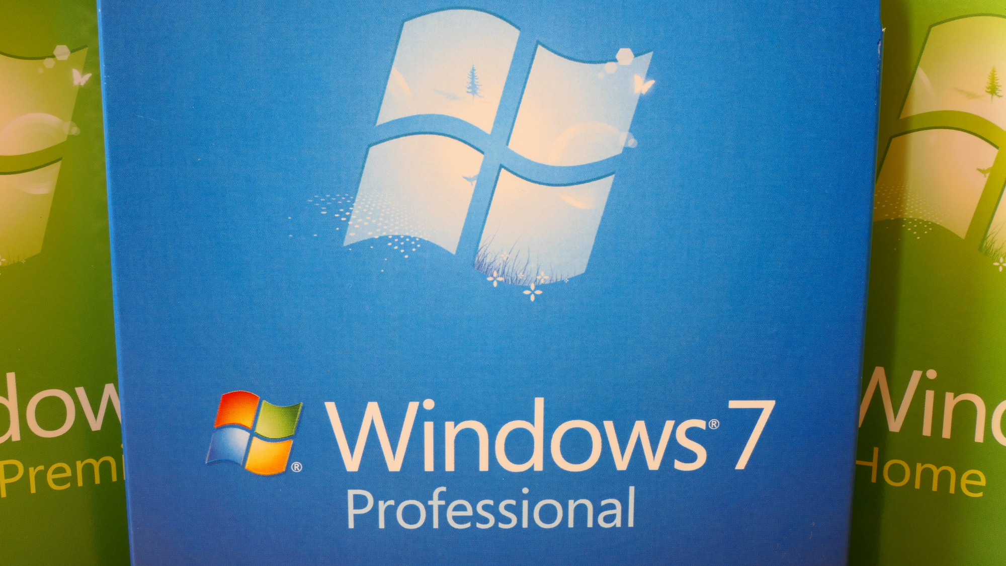Windows 7, single-color background, boot time, slow startup, Microsoft, Raymond Chen, programming error, desktop icons, group policy, update, PC-WELT
