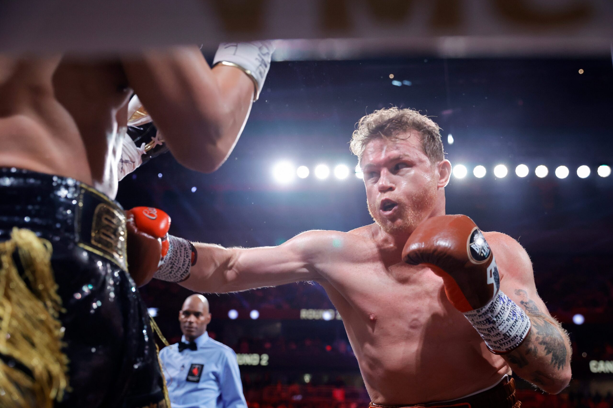Canelo Alvarez, William Scull, boxing, fight, knockout, super middleweight, world championship, IBF, WBC, WBA, WBO, Riyadh, Saudi Arabia, DAZN PPV, fight card, boxing news, sports, boxing results
