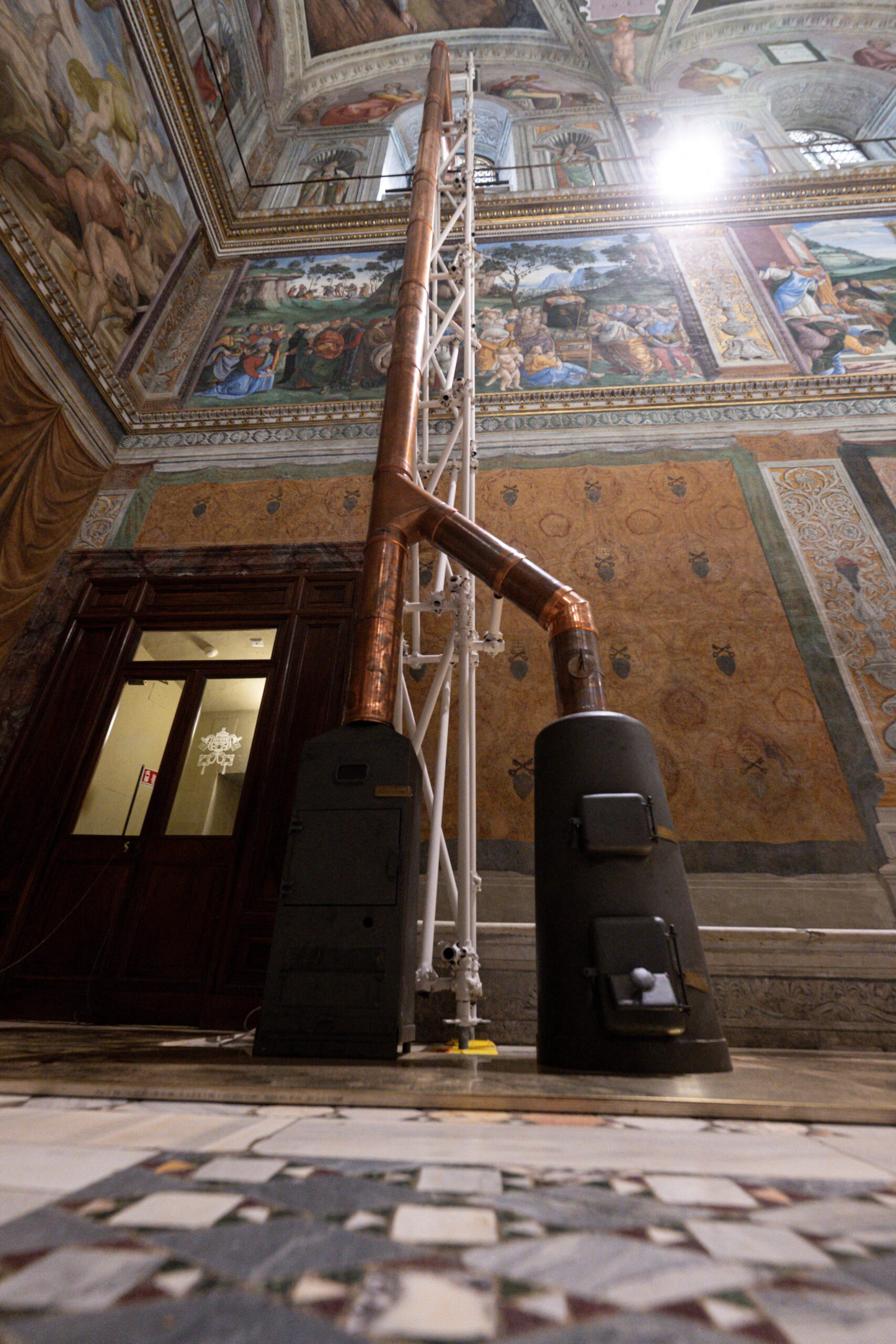 Pope, Conclave, Sistine Chapel, Vatican, Smoke Signals, Black Smoke, White Smoke, Cardinal, Election, Francis, Catholic, Religion, Tradition, Chimney, Stoves
