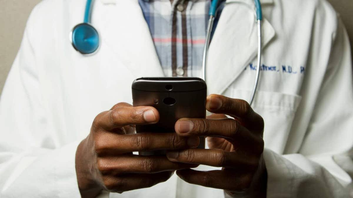 data breach, healthcare, cybersecurity, Yale New Haven Health, Blue Shield of California, personal data, identity theft, phishing, malware, antivirus, two-factor authentication, data removal services, credit monitoring, cyberattack, patient information, cybercrime, online security
