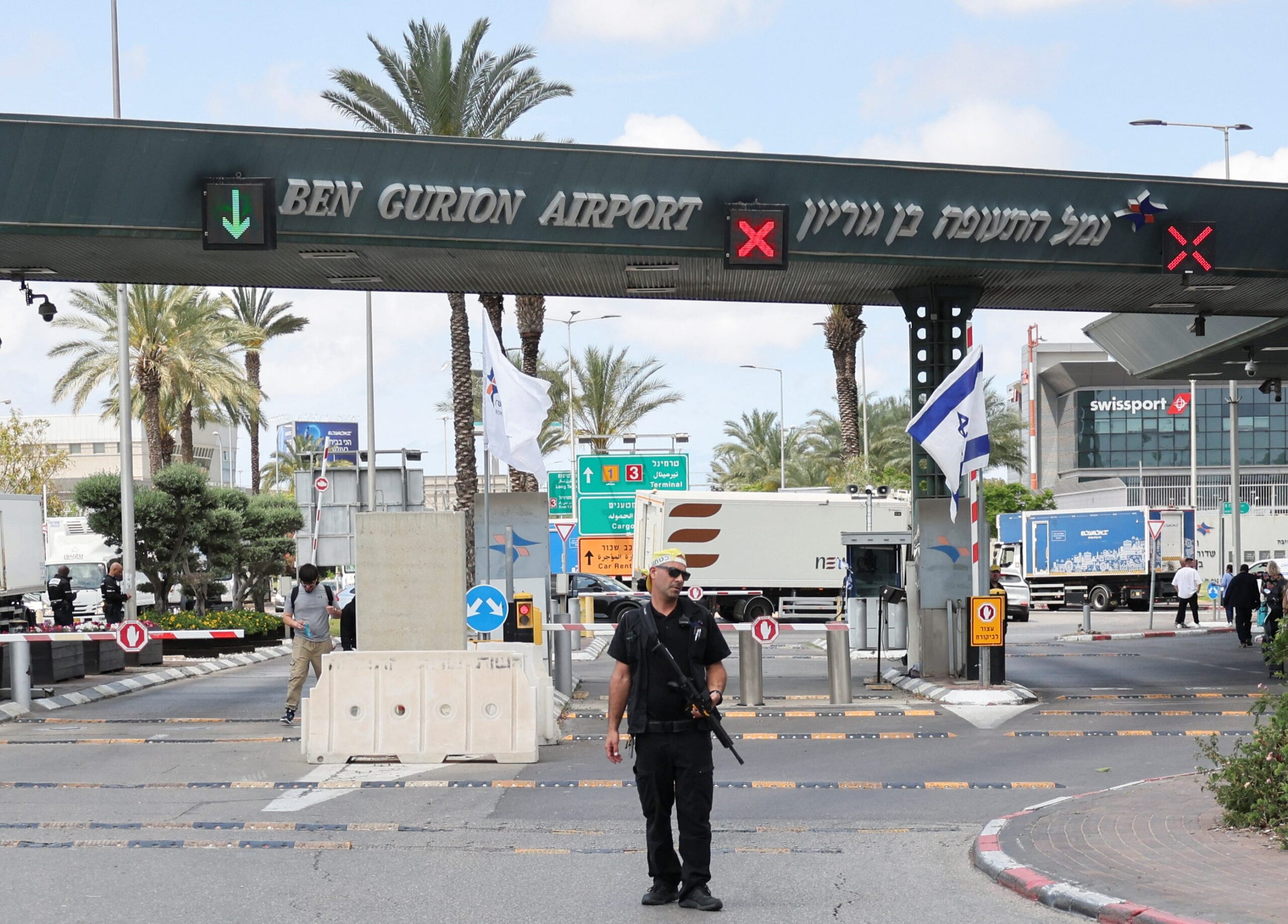 Houthi missile, Israel, Ben Gurion Airport, Yemen, Gaza, missile strike, air travel, flight disruptions, Netanyahu, Israeli Defence Minister, sirens, air traffic, Houthi attacks, Red Sea shipping, U.S. strikes, Hamas, Palestinian deaths, Yair Hetzroni, Israel Katz, Yahya Saree, Donald Trump
