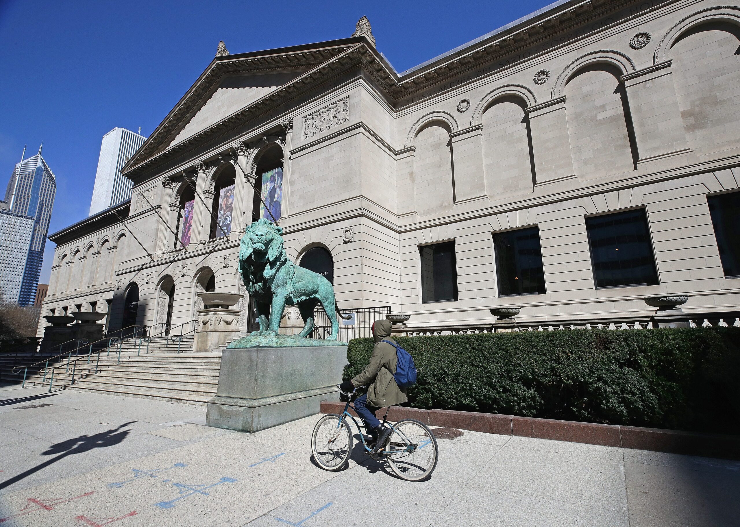 James Rondeau, Art Institute of Chicago, Chicago art museum, stripping incident, United Airlines, flight to Munich, alcohol, prescription medication, investigation, voluntary leave, Nathan Diller, consumer travel, USA TODAY
