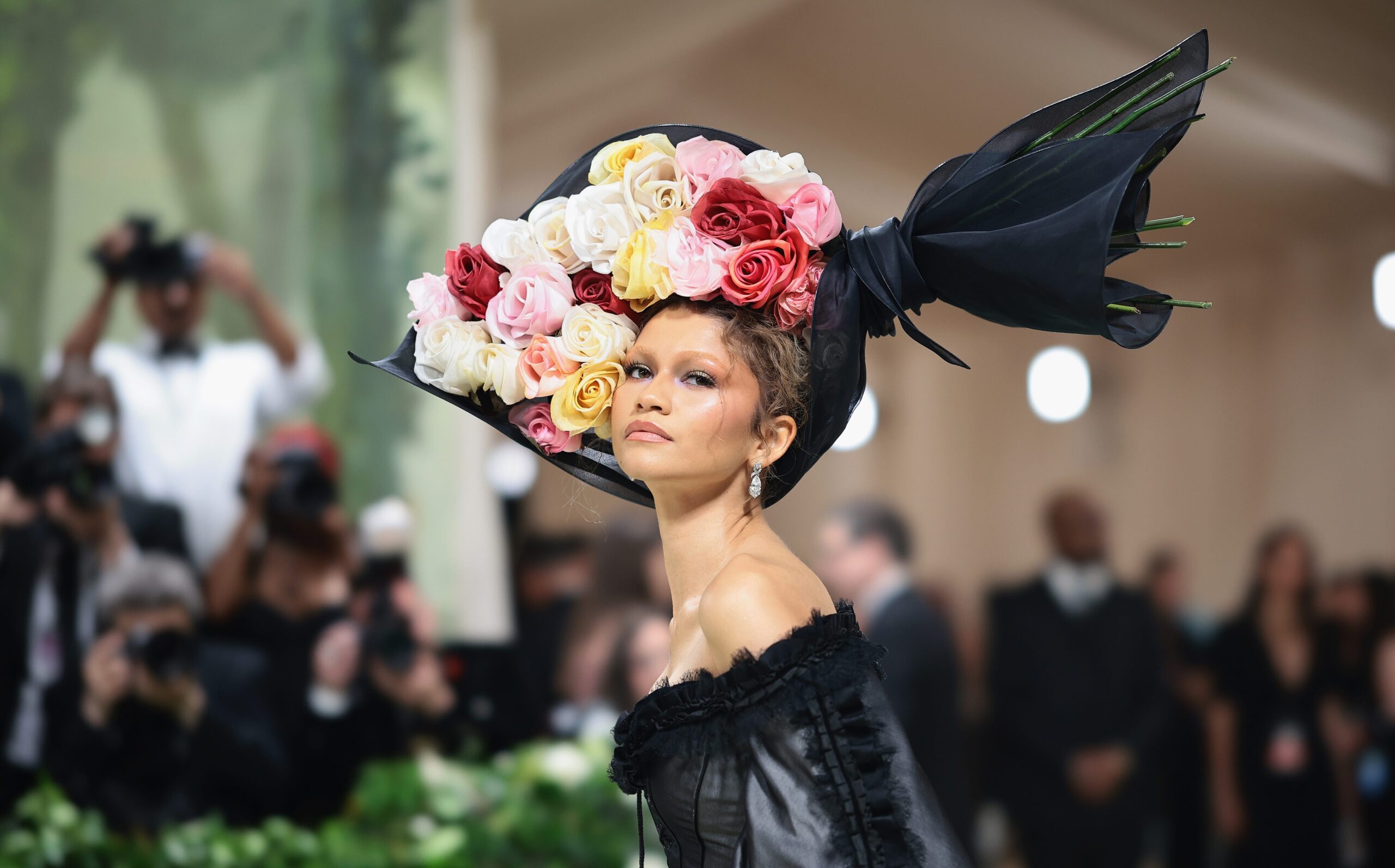 Met Gala, Met Gala 2025, Fashion, Anna Wintour, Costume Institute, Metropolitan Museum of Art, Red Carpet, Live Stream, Celebrities, Fashion Show, Teyana Taylor, La La Anthony, Ego Nwodim, Zanna Roberts Rassi, Maria Taylor, Elaine Welteroth, Yvonne Orji, Christian Siriano, LeBron James, Usher, Regina King, Spike Lee, Simone Biles, Jonathan Owens, Janelle Monáe, Doechii, Ayo Edebiri, 