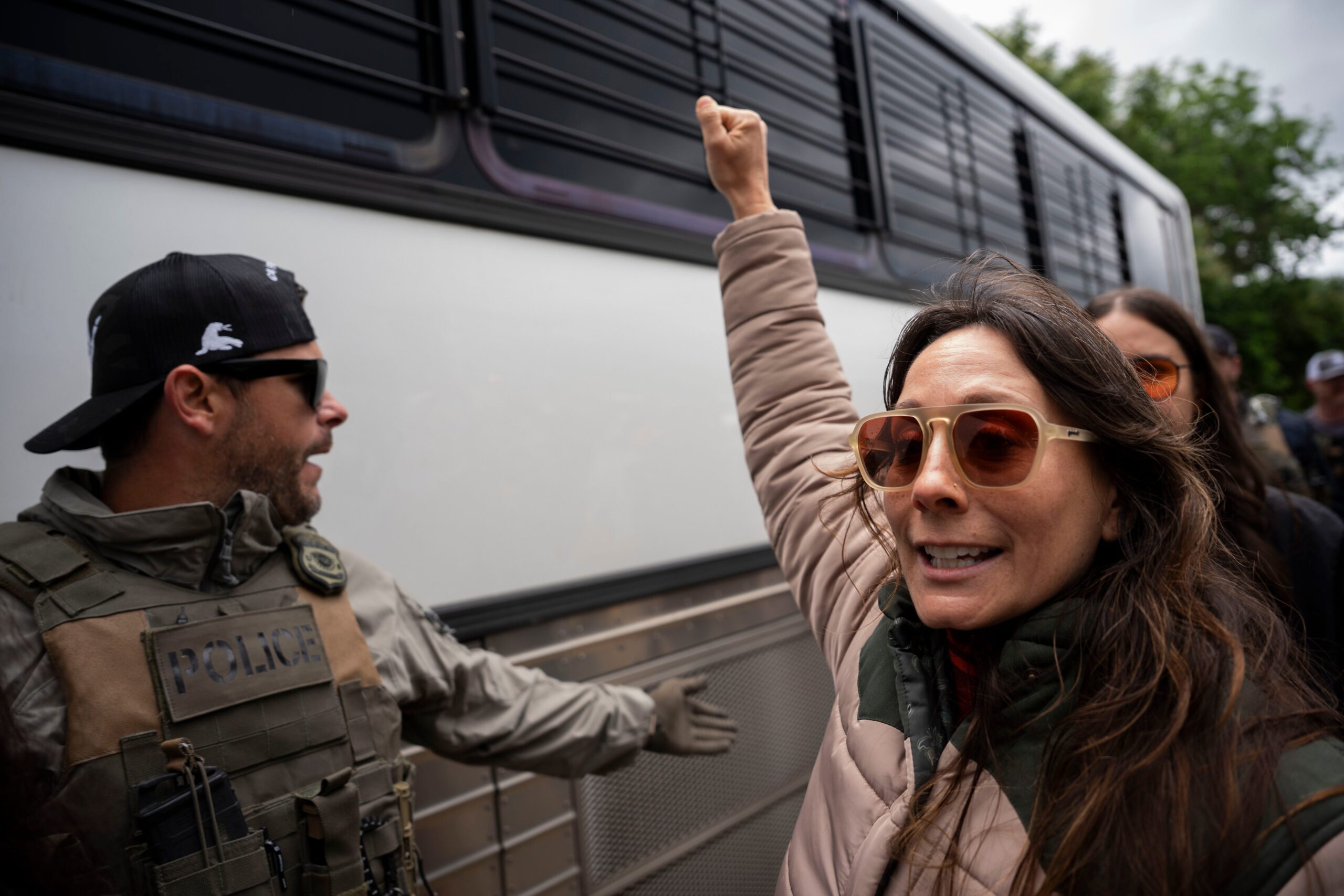 DHS, Department of Homeland Security, self-deportation, voluntary deportation, immigrant deportation, deportation stipend, CBP Home App, Kristi Noem, immigration policy, illegal immigration, border security, deportation cost, travel assistance, Honduras, re-entry to U.S.
