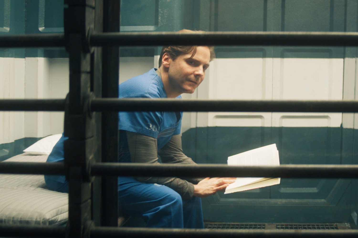 Baron Zemo, Thunderbolts, Marvel Cinematic Universe, MCU, Daniel Brühl, Eric Pearson, plot change, comic books, Yelena Belova, Bob, villain, Disney+, The Falcon and the Winter Soldier, Captain America: Civil War, casting, screenrant, early draft, character arc, deleted scene, meta, keywords
