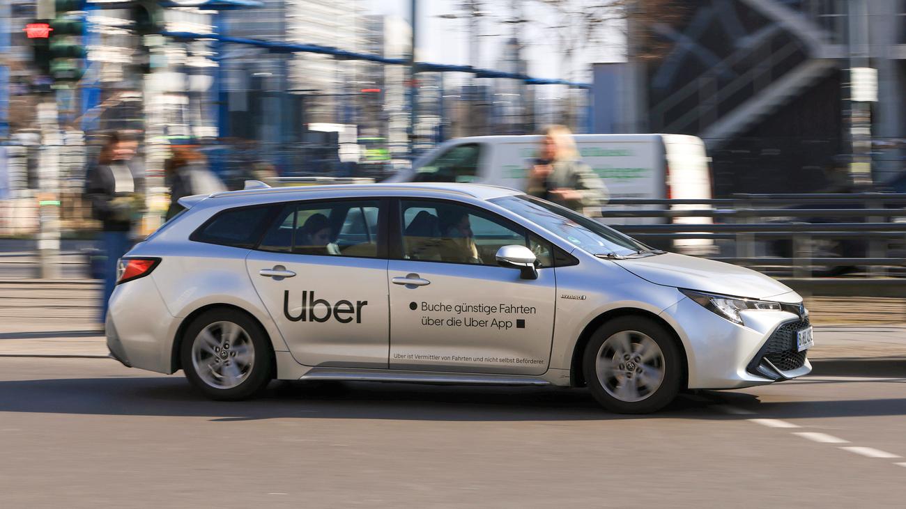 Uber, Bolt, Fahrdienste, Mindestpreise, München, Leipzig, Frankfurt, Hannover, Berlin, Taxibranche, Wettbewerb, Plattformen, Deutschland, Ridesharing, Ride-hailing, Taxi, Regulations
