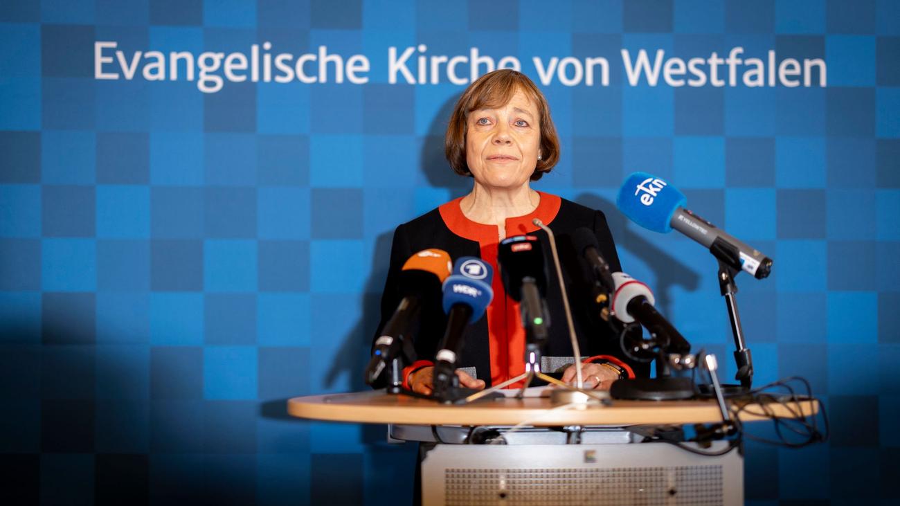 Sexual abuse, Evangelische Kirche, Siegen-Wittgenstein, Annette Kurschus, EKD, Evangelische Kirche von Westfalen, Deloitte, investigation, resignation, Siegener Zeitung, church abuse, abuse allegations, Germany, church, report
