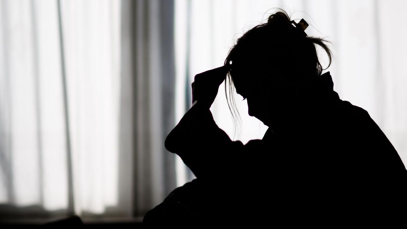 Loneliness, Rhineland-Palatinate, Social Ministry, Dörte Schall, Strategy Against Loneliness, Social Isolation, Young People, Elderly People, Families, Children, Adolescents, Unemployed, Social Programs, Germany

