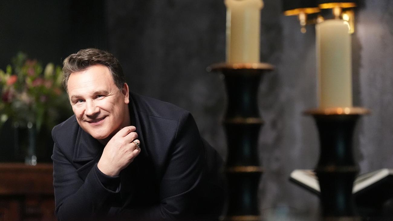 Guido Maria Kretschmer, Shopping Queen, fashion designer, TV host, Frank Mutters, marriage, relationship, Hamburg-Blankenese, home, lifestyle, relaxation, personal life, interviews
