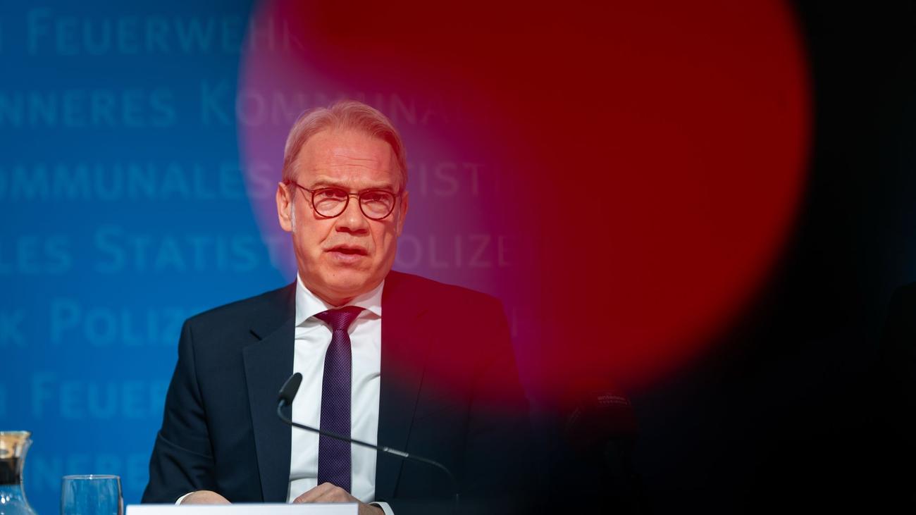 Thuringia, SPD, Georg Maier, Elisabeth Kaiser, Carsten Schneider, East Germany, West Germany, structural deficits, wage gap, pension gap, wealth inequality, federal government, East Commissioner, federal cabinet, Thuringian politicians
