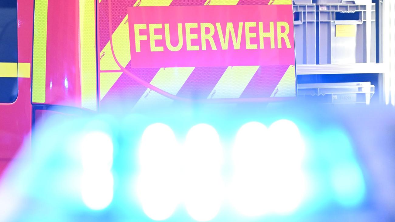 fire, Storkow, youth center, pavilion, arson, Oder-Spree, police investigation, fire damage, five-figure damage, sofa fire, Germany
