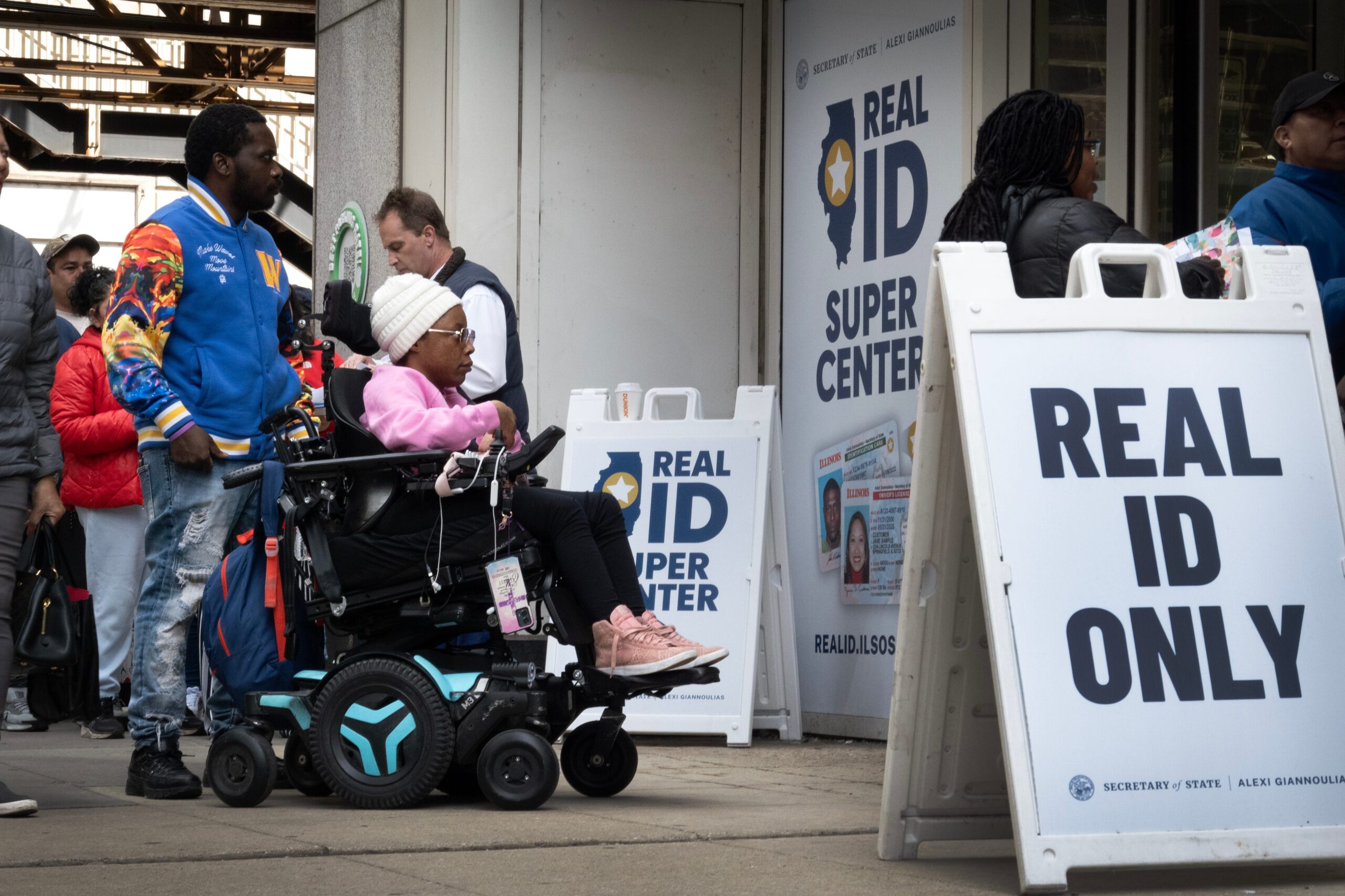 REAL ID, REAL ID Act, TSA, air travel, airport security, driver's license, passport, identification, DHS, Department of Homeland Security, travel requirements, travel documents, security checkpoints, domestic flights, May 7 2025, REAL ID deadline, TSA alternatives, identity verification

