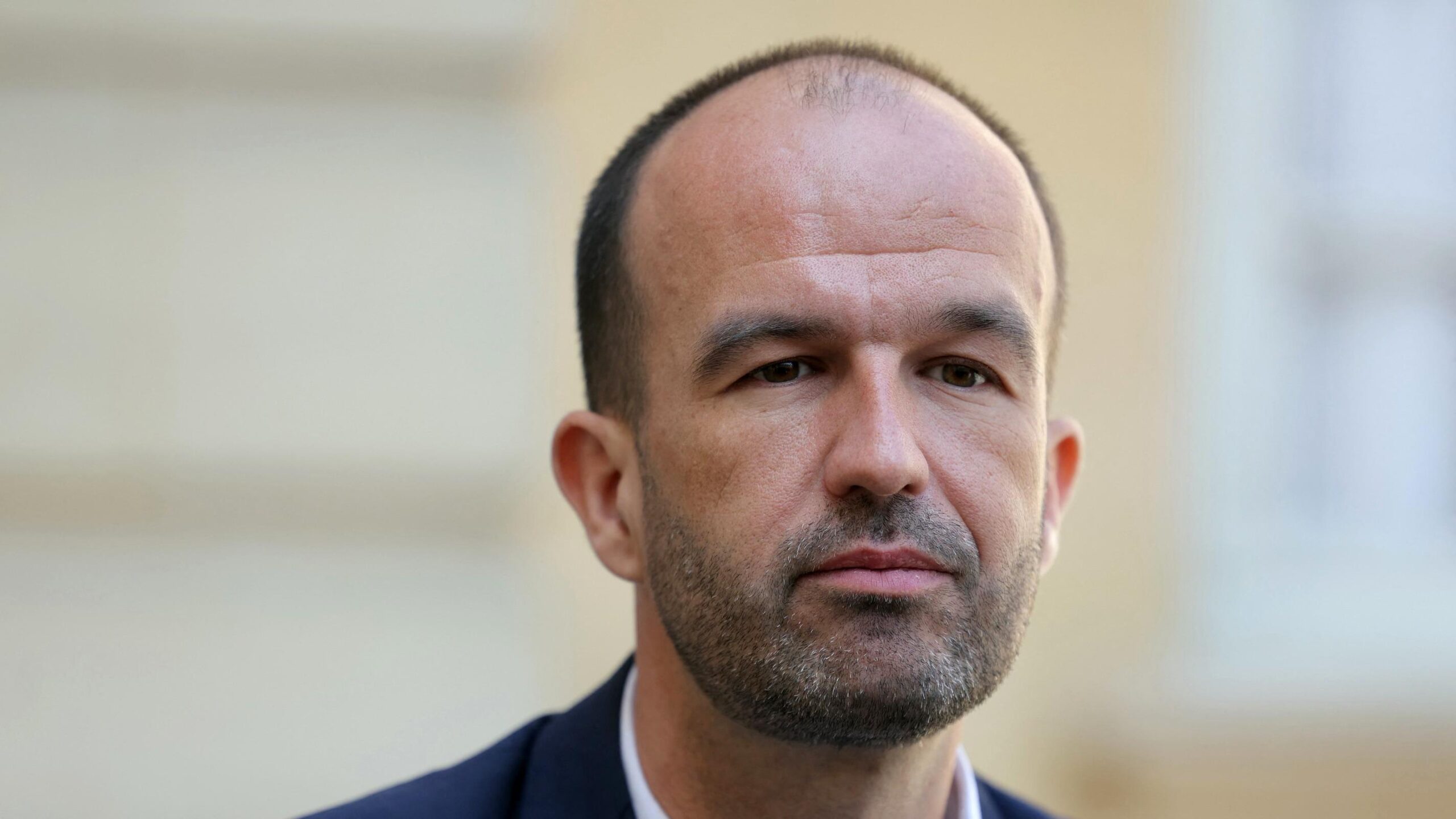 Manuel Bompard, Bastien Lachaud, La France Insoumise, LFI, François Bayrou, scrutin proportionnel, élections législatives, réforme électorale, représentation proportionnelle, échelon régional, échelon départemental, proportionnalité, gouvernabilité, représentation territoriale, territoires ultramarins, écologistes, macronistes, Sénat, Rassemblement National, Marine Le Pen, scrutin uninominal majoritaire, Ve République.
