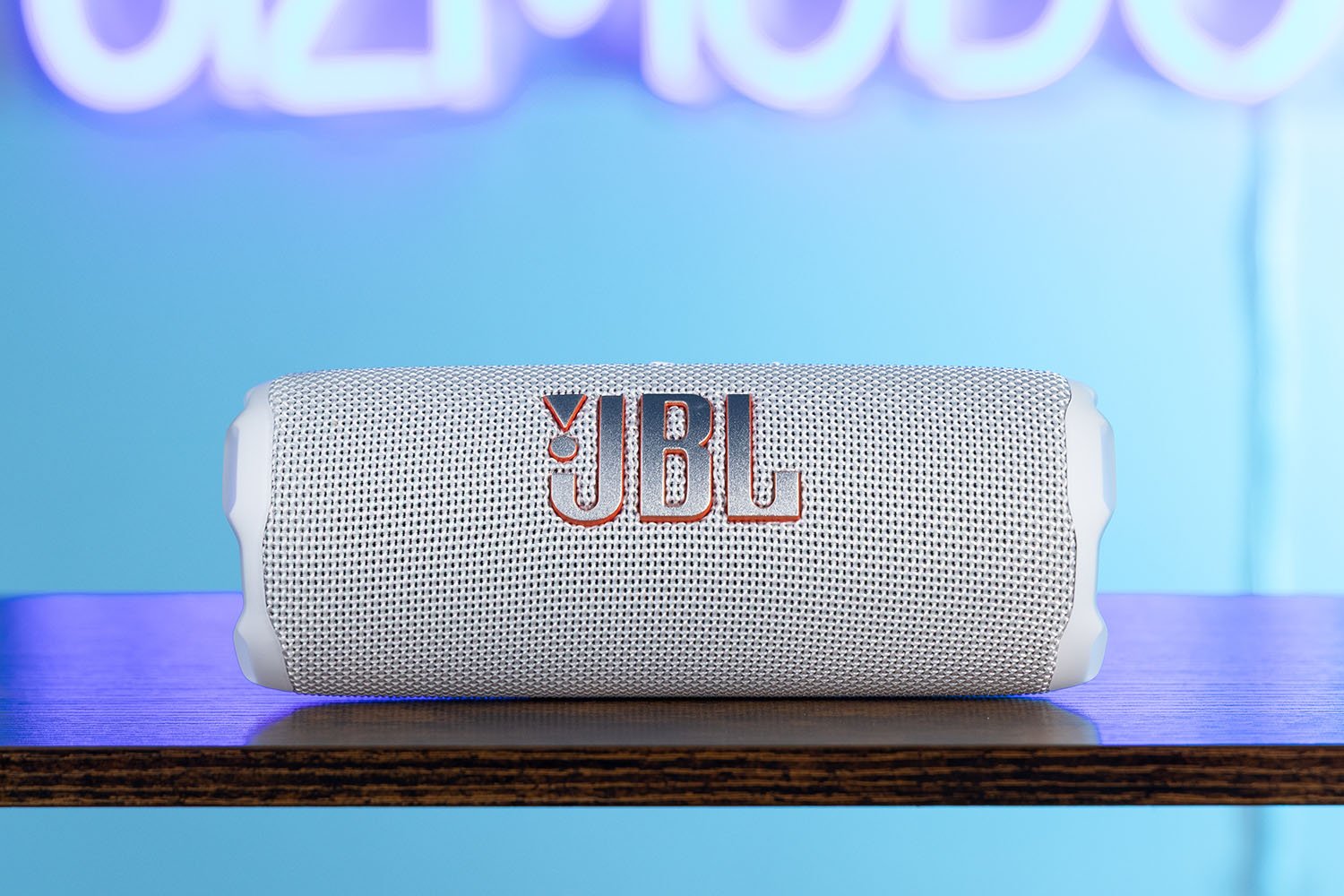 JBL Flip 7, Bluetooth speaker, portable speaker, waterproof speaker, durable speaker, wireless speaker, speaker review, Auracast, PartyTogether, AI Boost, JBL Portable app, speaker comparison, Soundlink Flex, Anker Soundcore Boom 2, Beats Pill, best Bluetooth speakers
