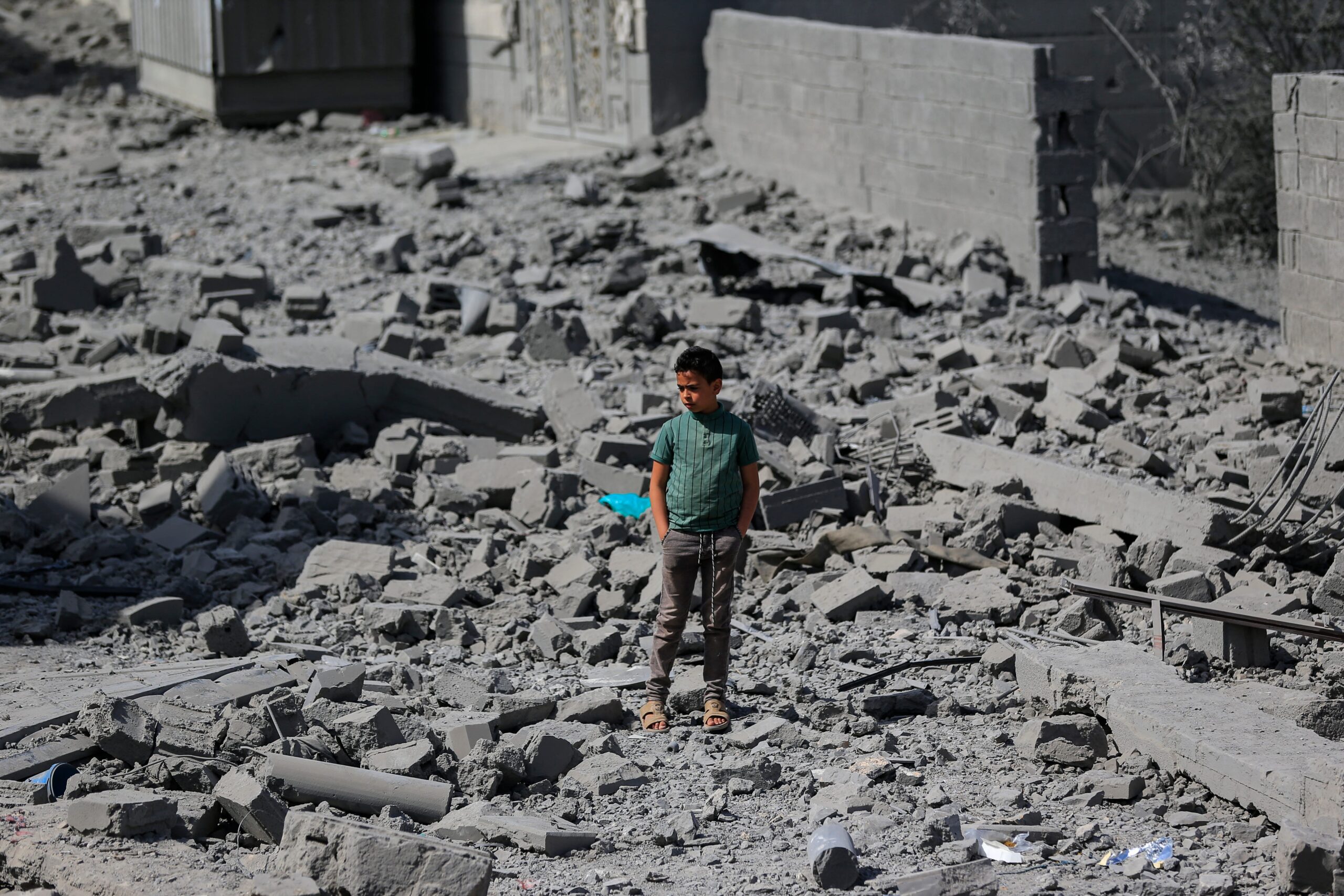 Donald Trump, Yemen, Houthi militants, airstrikes, bombing, Mark Carney, White House, Saada, Israel, airport, capitulation, ships, developing story
