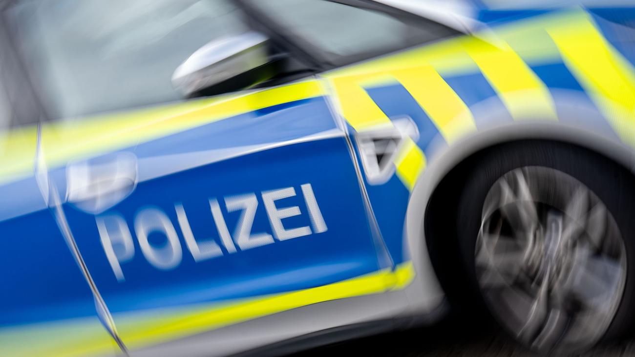 Fake police uniform, self-printed ID, no driver's license, Offenbach, police impersonation, drug test, fake urine, drunk driving, driving without a license, forgery, resistance to law enforcement, crime
