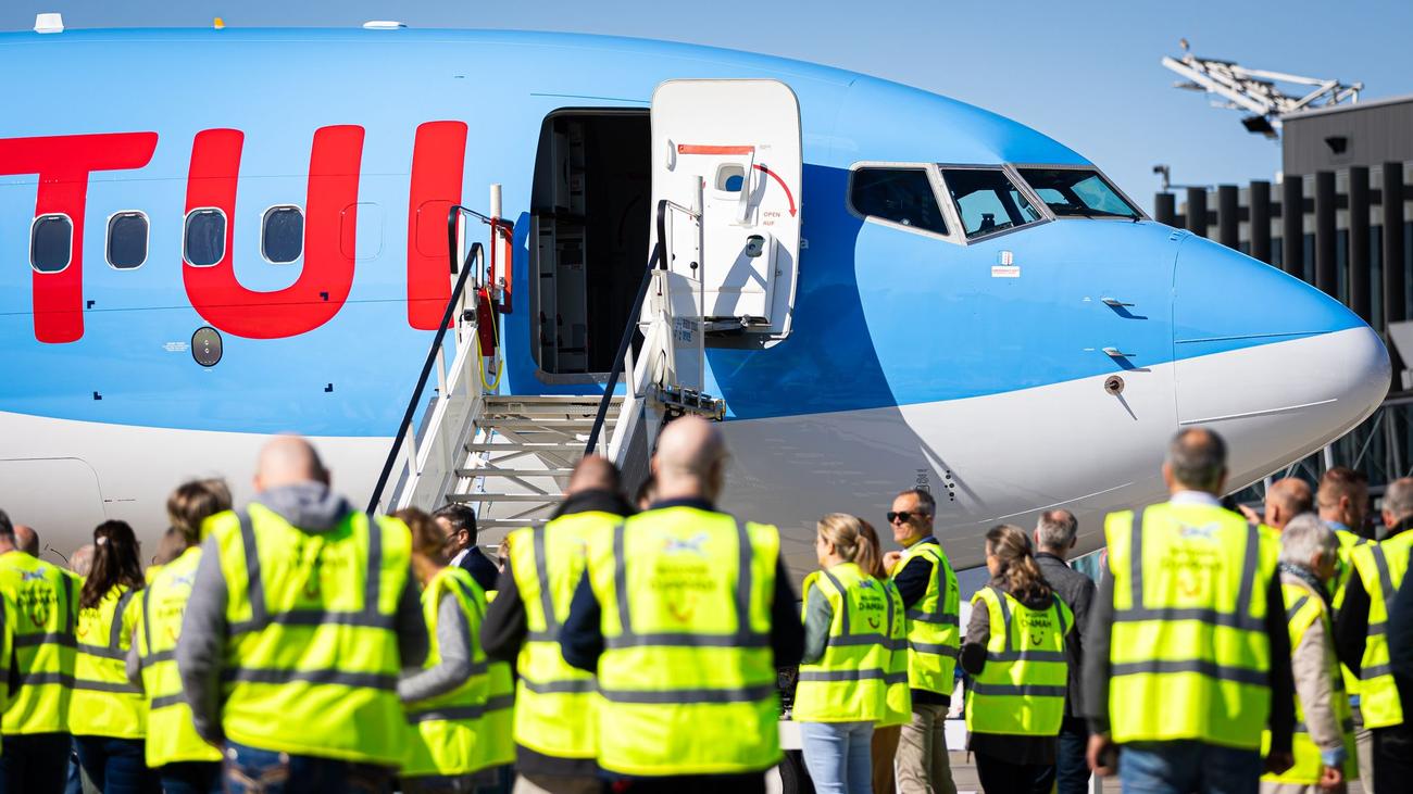 Tuifly, Verdi, strike, labor dispute, ground staff, wage negotiations, airports, Christine Behle, collective agreement, Tui, aviation, Germany, compensation, working conditions
