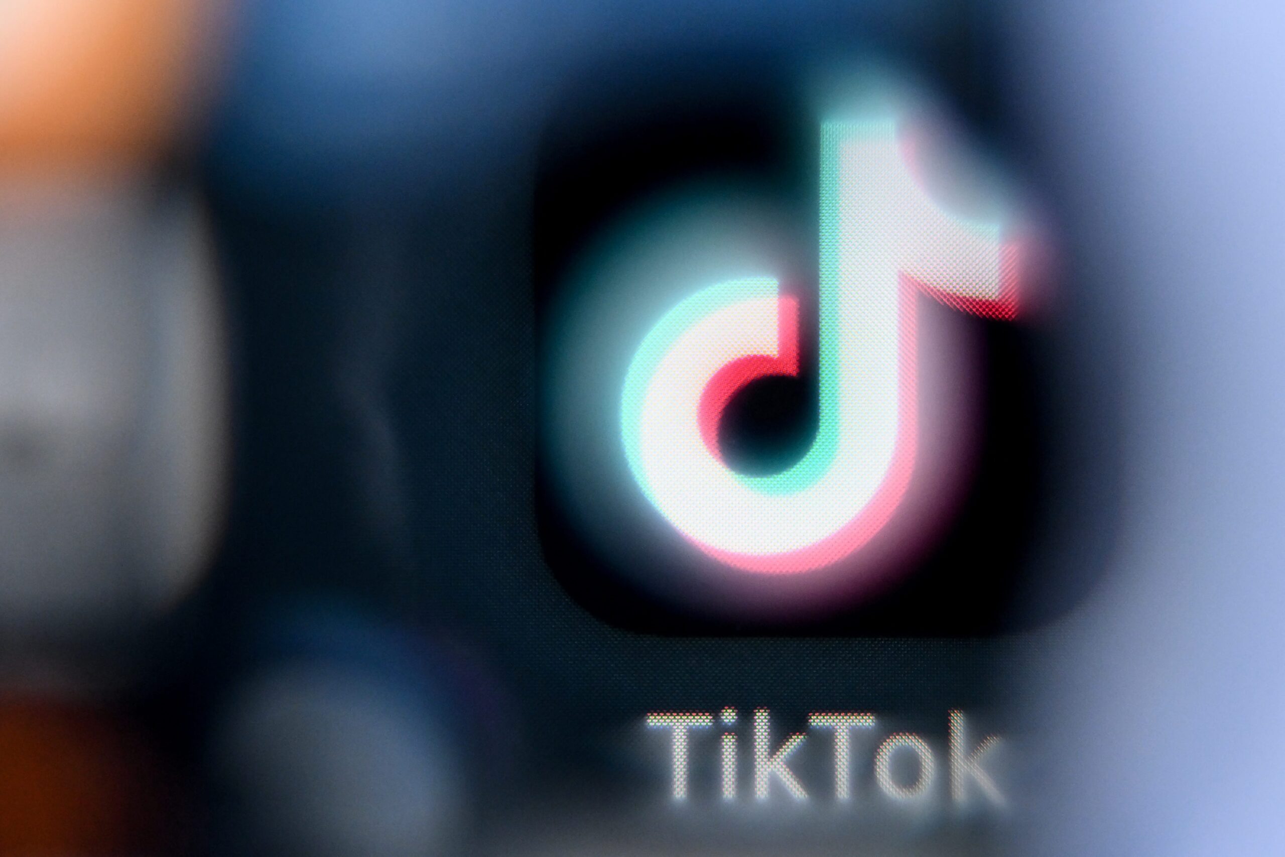 TikTok ban, ByteDance, Donald Trump, US ban, social media, national security, data privacy, China, legislation, divestment, deadline, extension, internet hosting services, app stores, Greta Cross, USA TODAY
