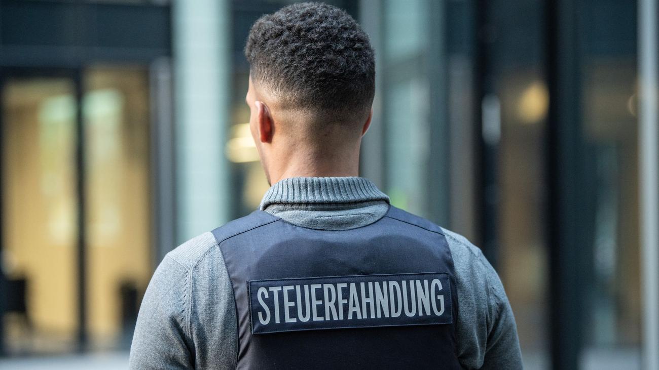 Steuerfahndung Thüringen, Steuerstraftäter, Katja Wolf, BSW, Finanzministerium, Steuergerechtigkeit, Mehreinnahmen, Steuerhinterziehung, Fahndungsprüfungen, Strafverfahren, Amts- und Rechtshilfeersuchen, Geldauflagen, Geldbußen, hinterzogene Steuern, Geldstrafen, Freiheitsstrafen, Gotha, Gera

