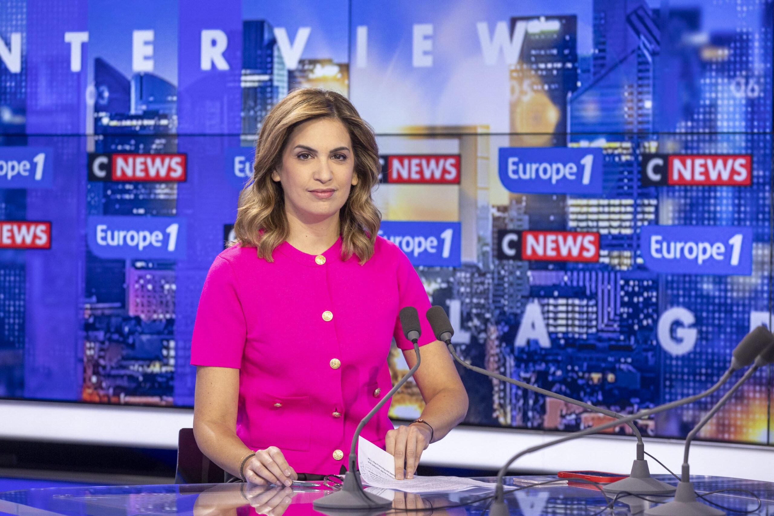 Sonia Mabrouk, BFMTV, Europe 1, CNews, Rodolphe Saadé, interview politique, journalisme, médias, audience, actualité, radio, télévision, transfert, rumeur, fidélité, valeurs, débat public, présidentielle, groupe RMC BFM, offre d'emploi
