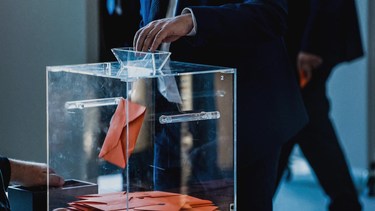 Friedrich Merz, Bundeskanzlerwahl, Bundestag, Artikel 63, Nichtwahl, German politics, Chancellor election, failed election, German history, coalition negotiations
