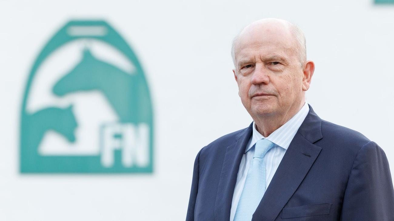 Martin Richenhagen, Deutsche Reiterliche Vereinigung, FN, equestrian, Germany, president, AGCO, financial crisis, Hans-Joachim Erbel, deficit, surplus, equestrian sports, horse riding, Aachen, election, association, management, turnaround, financial recovery
