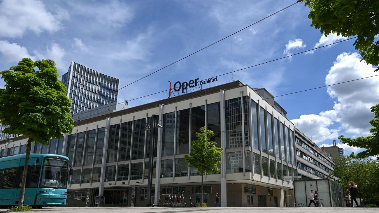 Opera Frankfurt, Bernd Loebe, Opernhaus des Jahres, 2025/26 season, Thomas Guggeis, Agostino Steffani, Punch and Judy, Harrison Birtwistle, Bluthochzeit, Wolfgang Fortner, Boris Godunow, Mussorgski, classical music, opera, German opera, music, theater, stage, arts, culture, opera season, opera performance, music criticism, opera direction, artistic director, general music director
