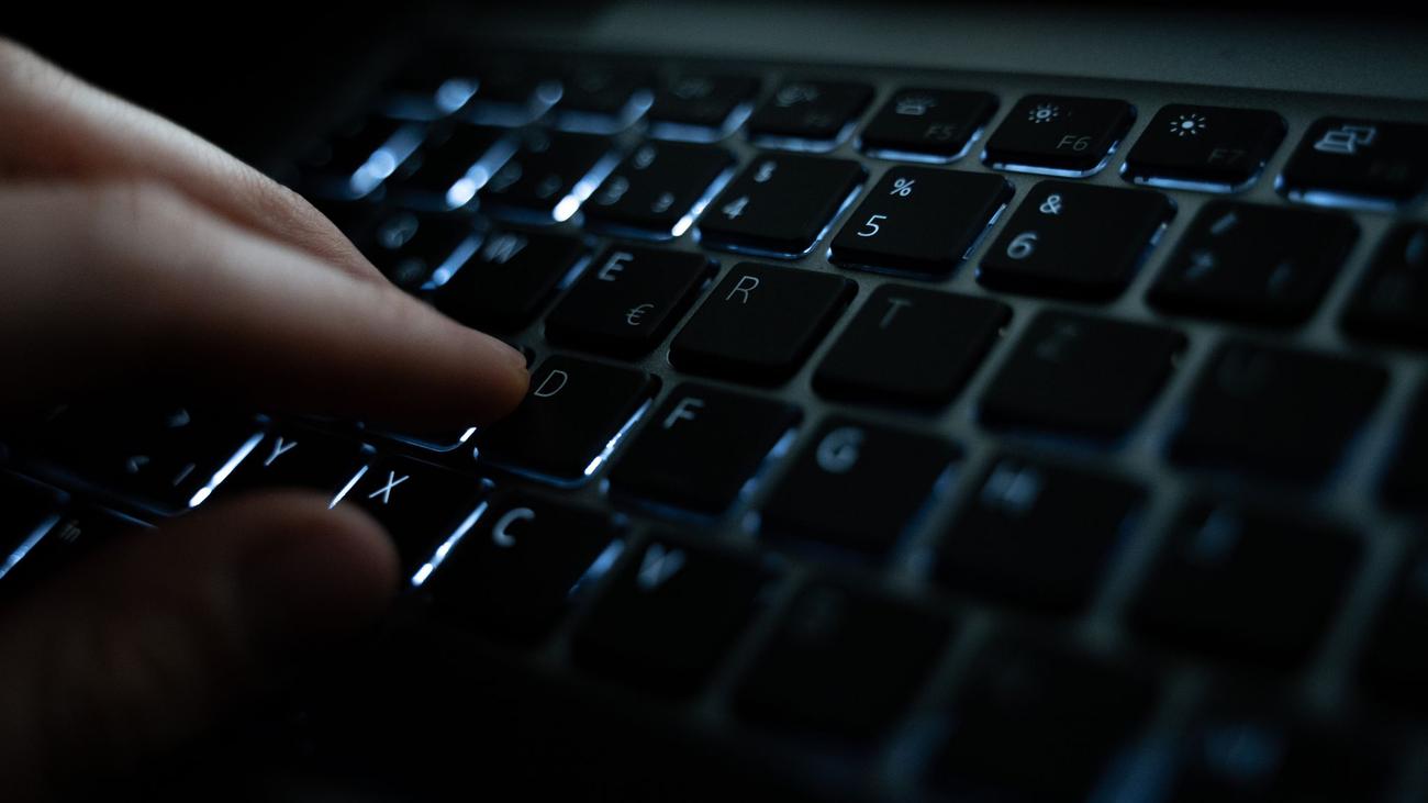 Cybersecurity, Sachsen, Saxony, Cyber attacks, Data protection, IT security, Government strategy, Cybercrime, Business risk, Information technology, Data security, IT training, Emergency drills, Digital security
