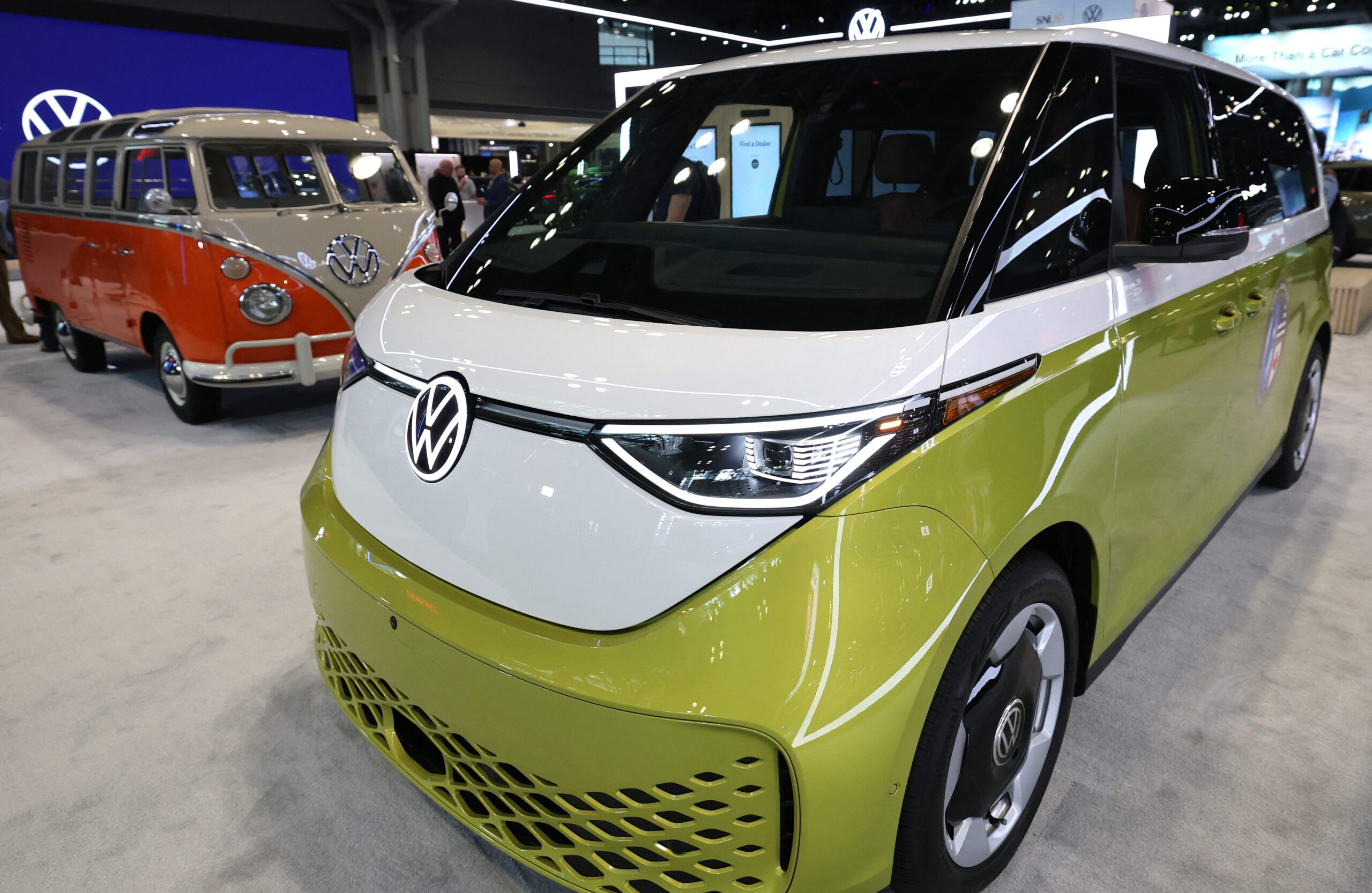 Volkswagen ID. Buzz, electric van, EV, recall, NHTSA, World Car Design award, 2025, specs, price, range, review, Microbus, Transporter, electric vehicle, Top Gear, Pro S trim, 4MOTION, electric family vehicle
