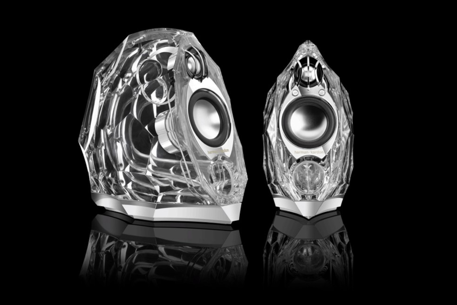 Harman Kardon GLA-55, PC Speakers, Speaker Review, Audiophile, Tech Review, Home Office, Standing Desk, Gadget of the Week, Soundsticks, Crystal Speakers, Unique Design, Speaker Longevity, Budget Speakers, Edifier Speakers, Jon Martindale, TechPowerUp, Speaker Upgrade, Desktop Audio, PC Audio, Gaming Speakers

