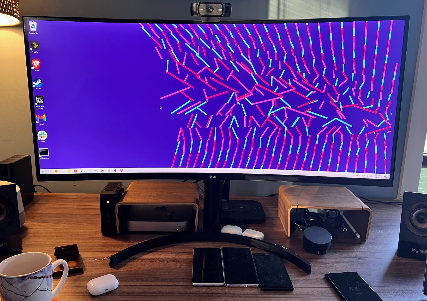 ultrawide monitor, ultrawide display, monitor review, LG 35WN65C-B, 3440x1440, dual monitor replacement, productivity, multitasking, gaming, curved monitor, screen resolution, Nvidia GeForce Now, Windows Snap, macOS Split View, Microsoft PowerToys, FancyZones, Rectangle, desk setup, workspace, ergonomics, tech advice, PCWorld, Advisorator, Jared Newman
