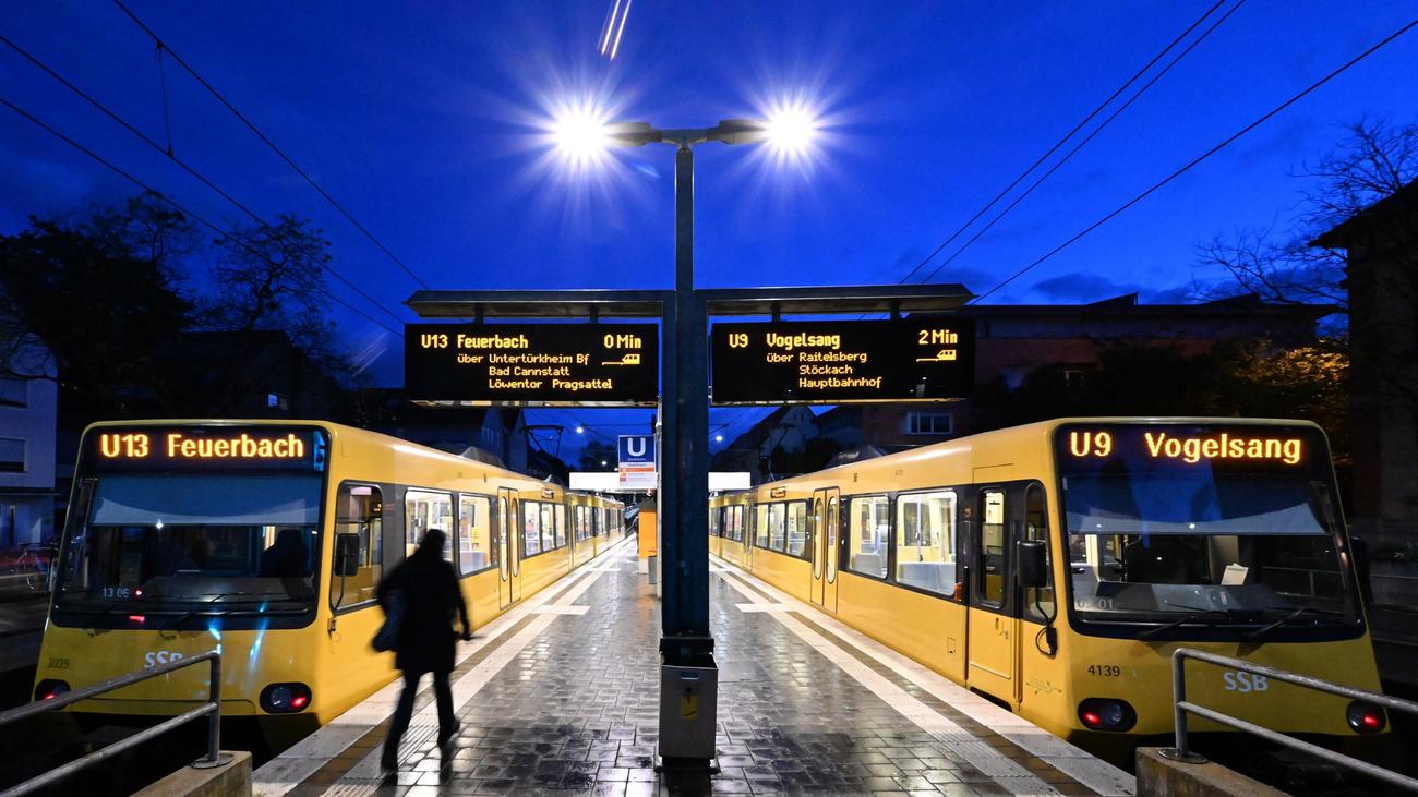 ÖPNV, öffentlicher Personennahverkehr, Baden-Württemberg, Nahverkehr, Winfried Hermann, Deutschlandticket, ÖPNV-Report, Bus, Bahn, Schienenverkehr, Taktung, Ausweitung, Fahrgäste, Home-Office, Zuverlässigkeit, Verspätungen, Ausfälle, Klimafreundlich, Image, Verbesserung, Gerd Hickmann
