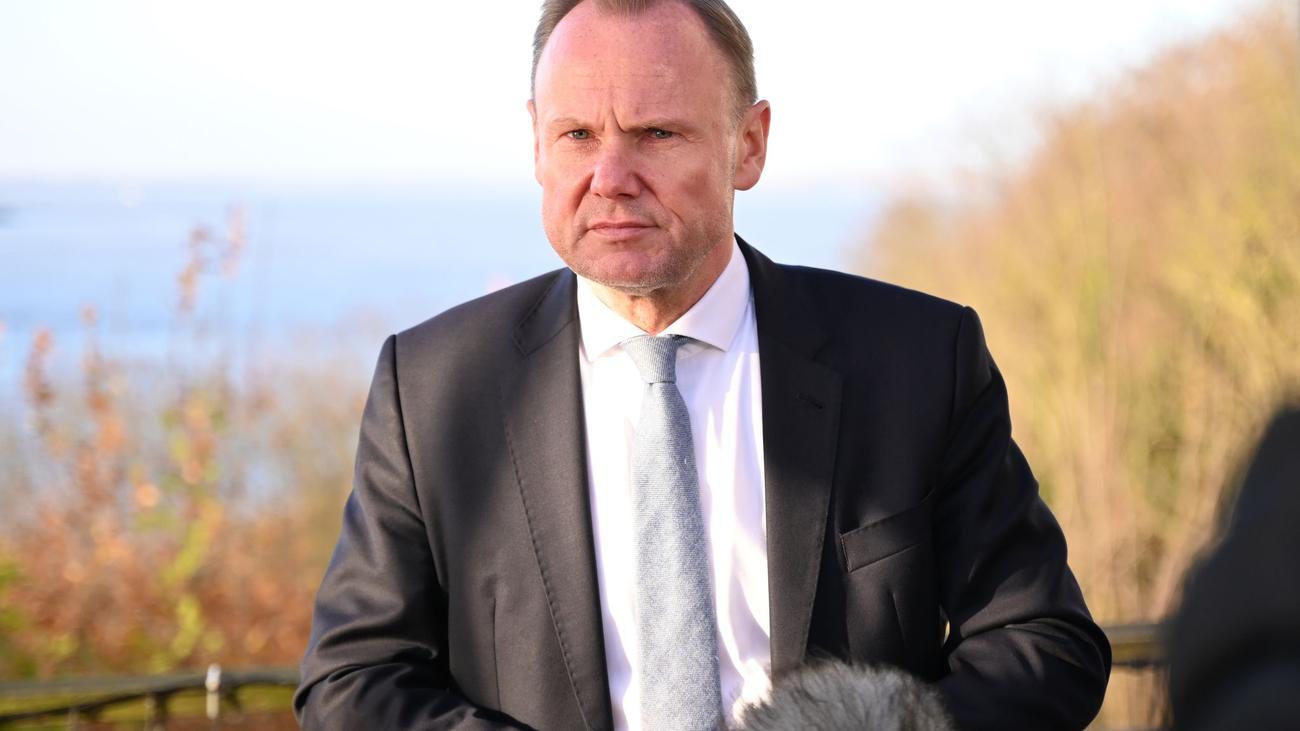 AfD, Alternative für Deutschland, right-wing extremism, public service, civil servants, Hamburg, Andy Grote, domestic security, Federal Office for the Protection of the Constitution, legal review, conference of interior ministers, Bremerhaven

