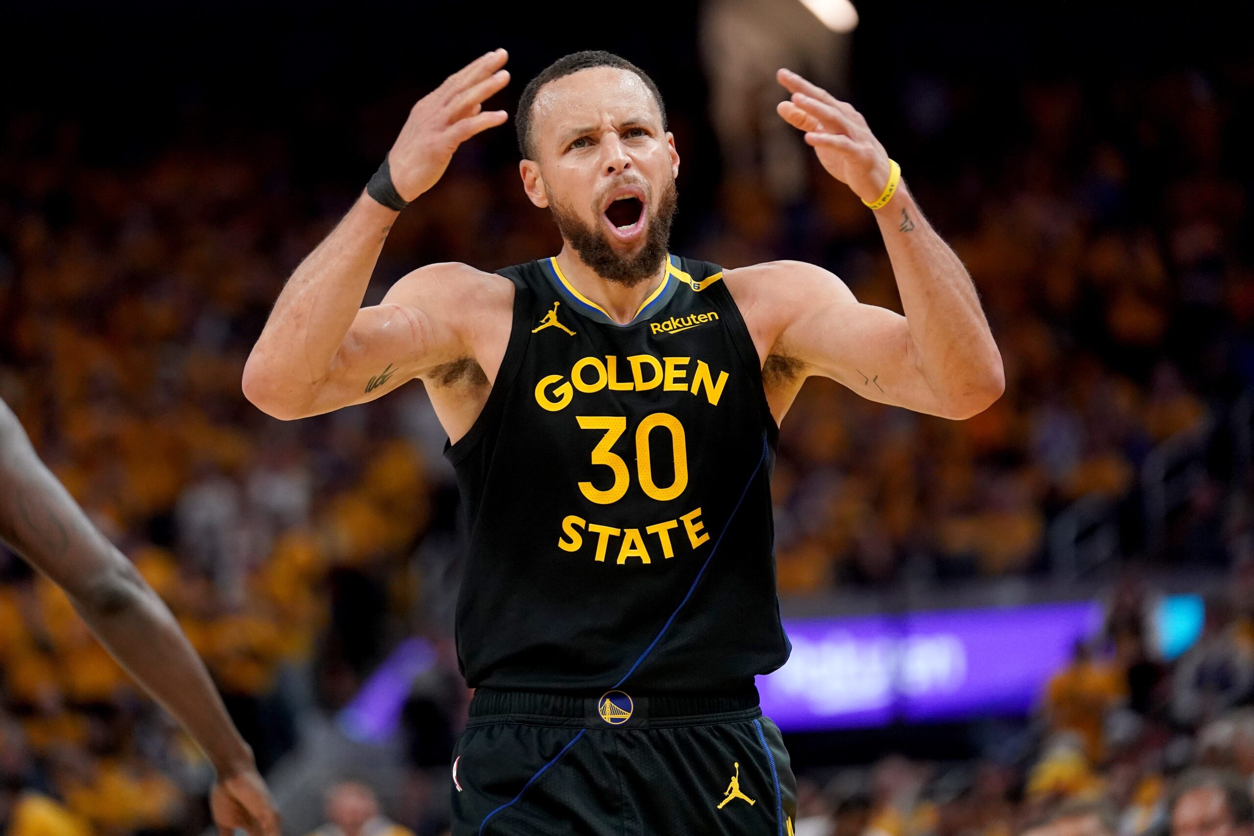 Steph Curry, Golden State Warriors, Injury, Hamstring, Timberwolves, Playoffs, NBA, Game 1, Second Round, Draymond Green, Steve Kerr, Brandin Podziemski
